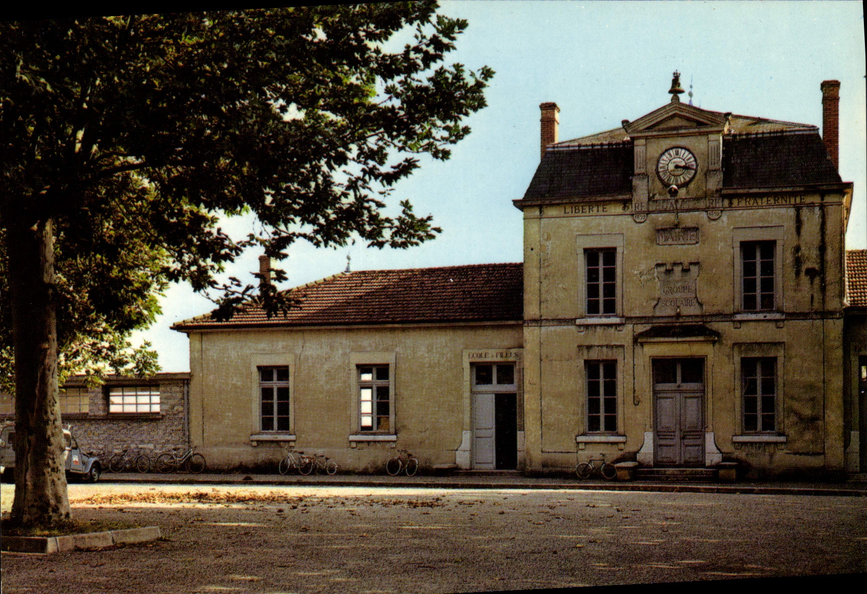 CPA Bourg St Christophe le Groupe Scolaire