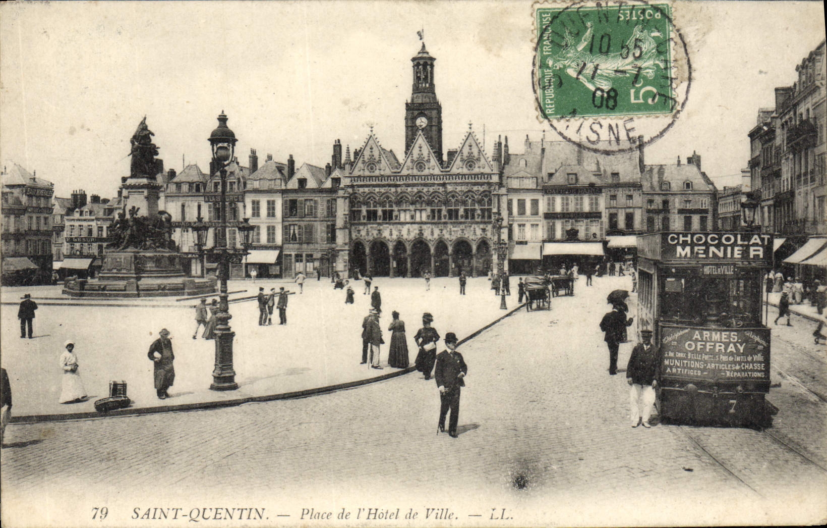CPA Saint Quentin Place de l'Hotel de Ville 