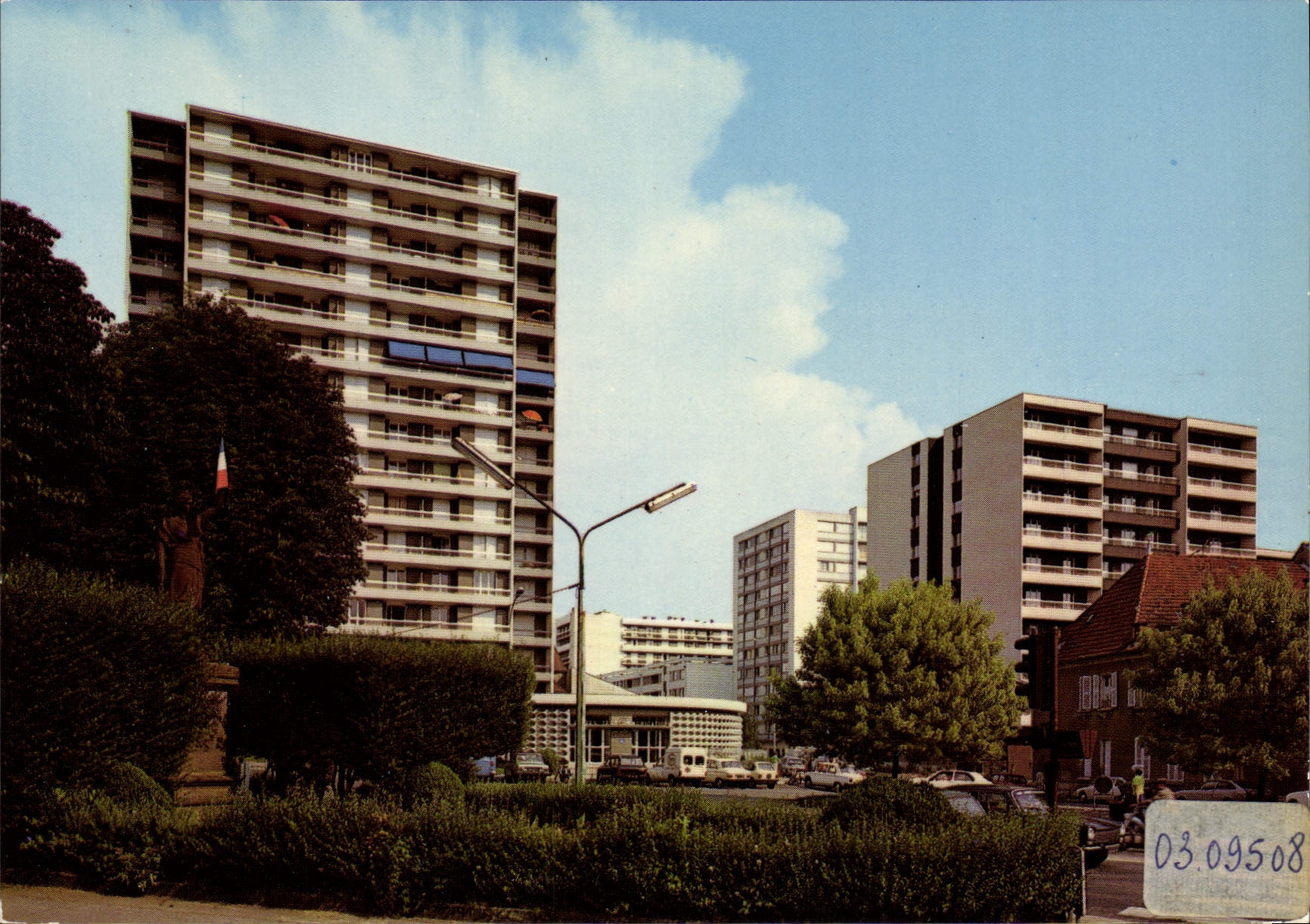 CPA Cusset Allier La Poste et les Residences