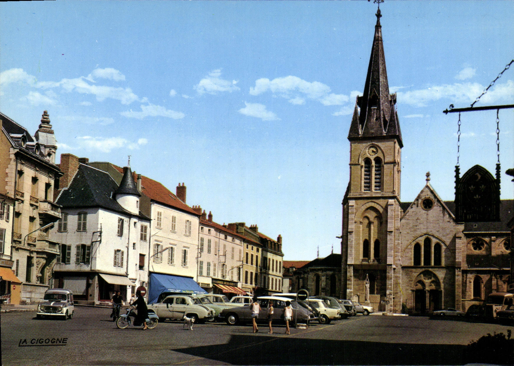 CPA Images de France Allier Cusset Place Victor Hugo