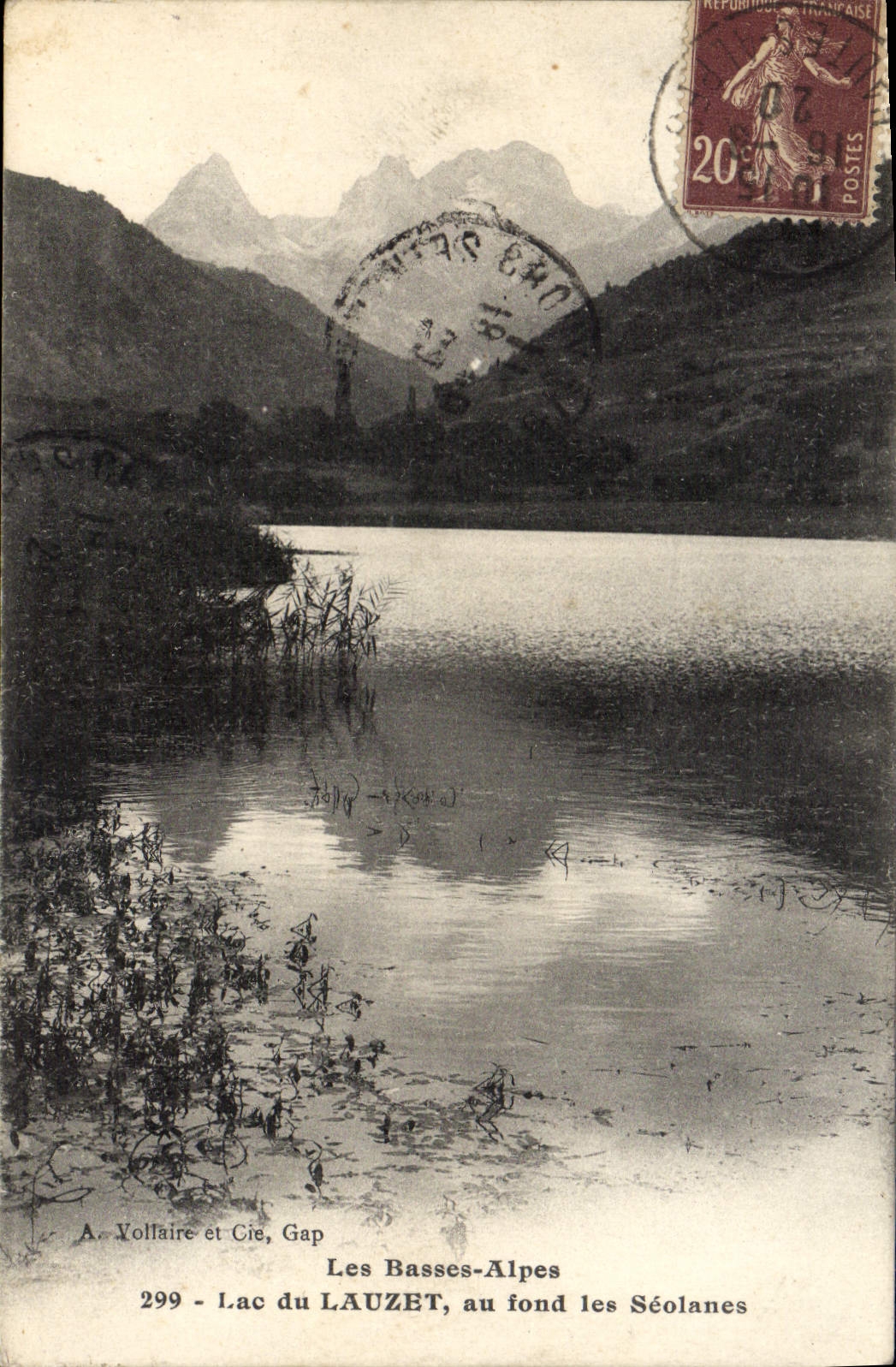 CPA Les Basses Alpes Lac du Lauzet au fond les Seolanes