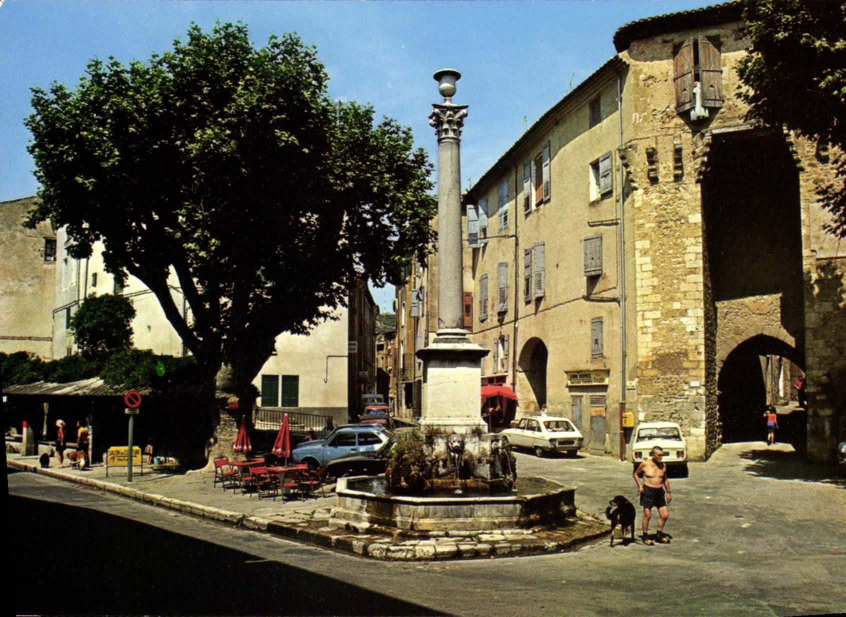 CPA Paysages de France Riez la Romaine Alpes de Haute Provence la Colonne et la Porte Aiguiere 