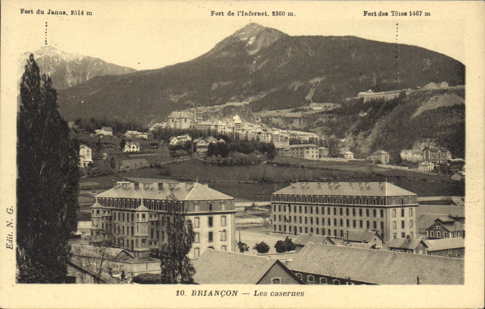 CPA Briancon Les casernes 