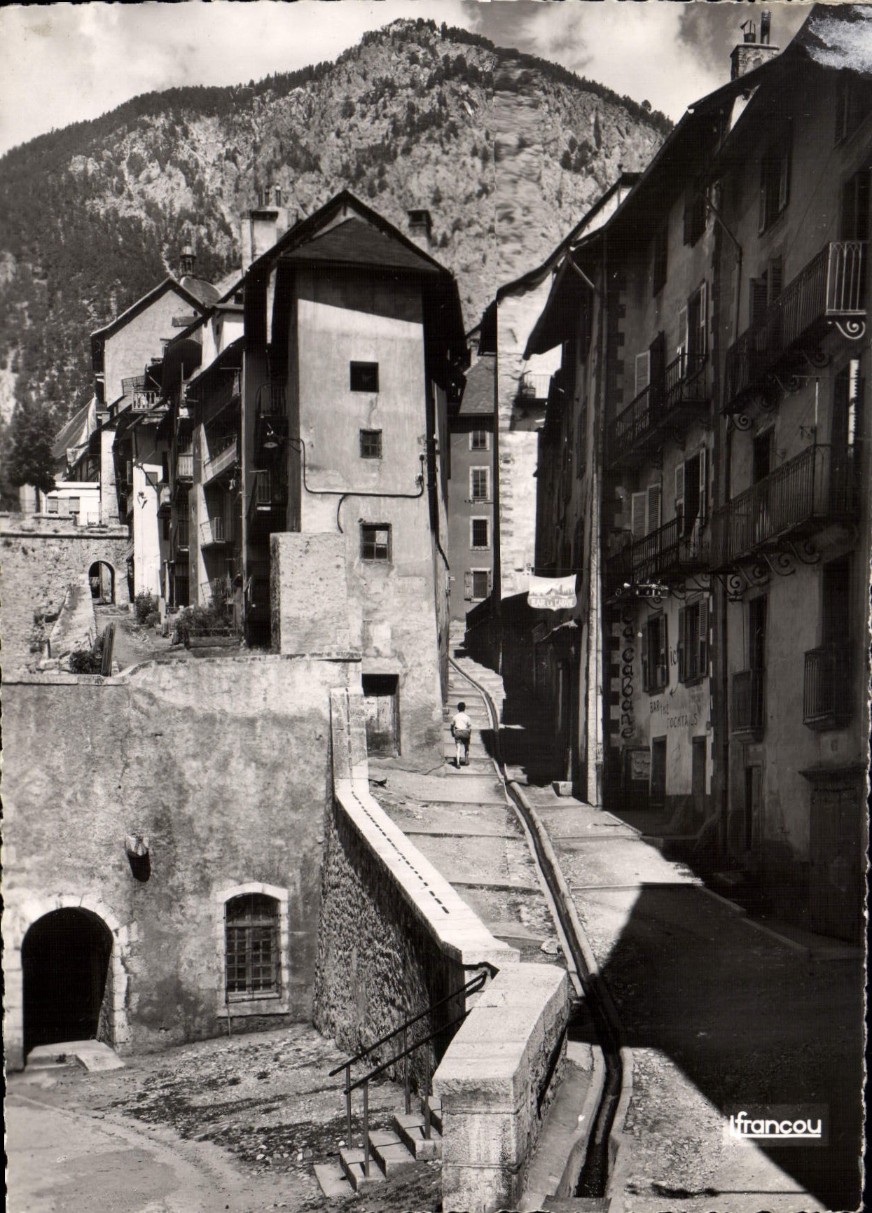 CPA Briancon Htes A la Petite Gargouille