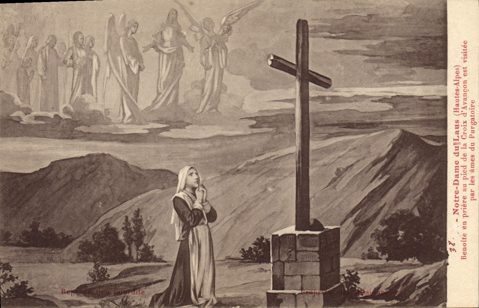 CPA Notre Dame du Laus Hautes Alpes Benoite en priere au pied de la Croix d'Avancon est visitee par