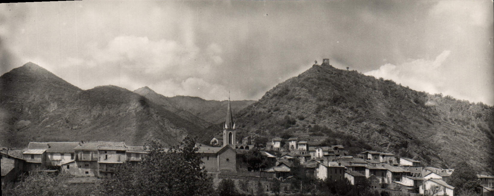 CPA Les Alpes la Saukce des Alpes et les ruines de l'ancien village Salcensis