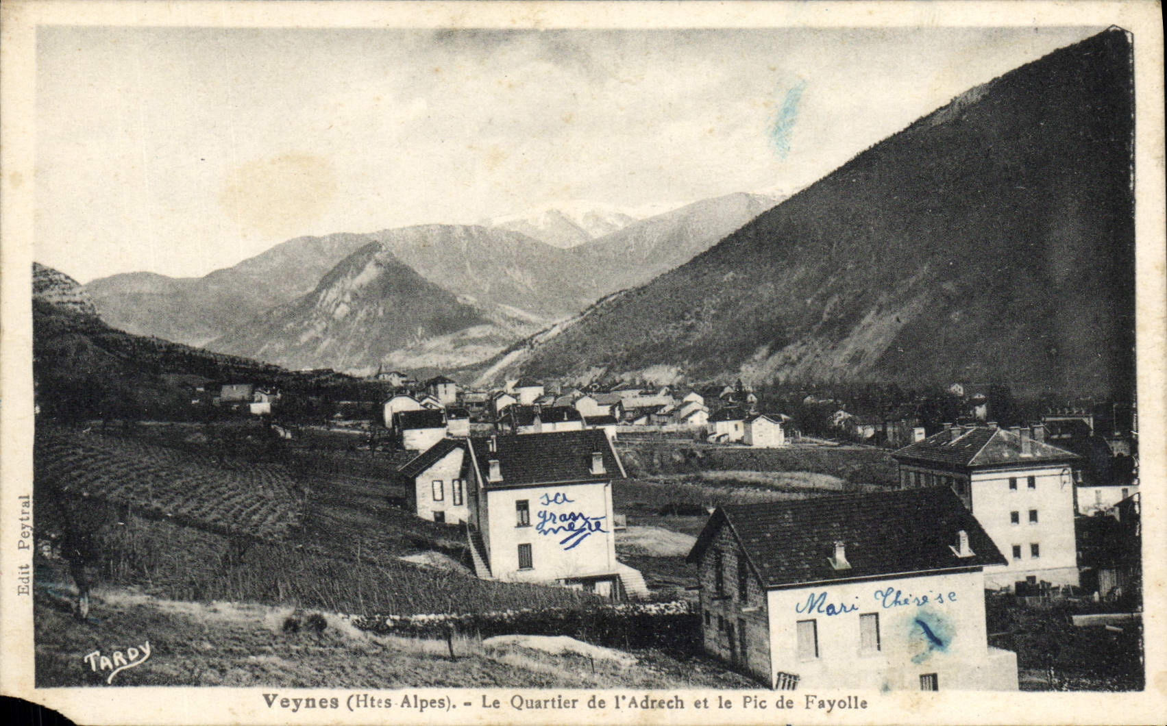 CPA Veynes Htes Alpes Le quartier de l'Adrech et le Pic de Fayolle