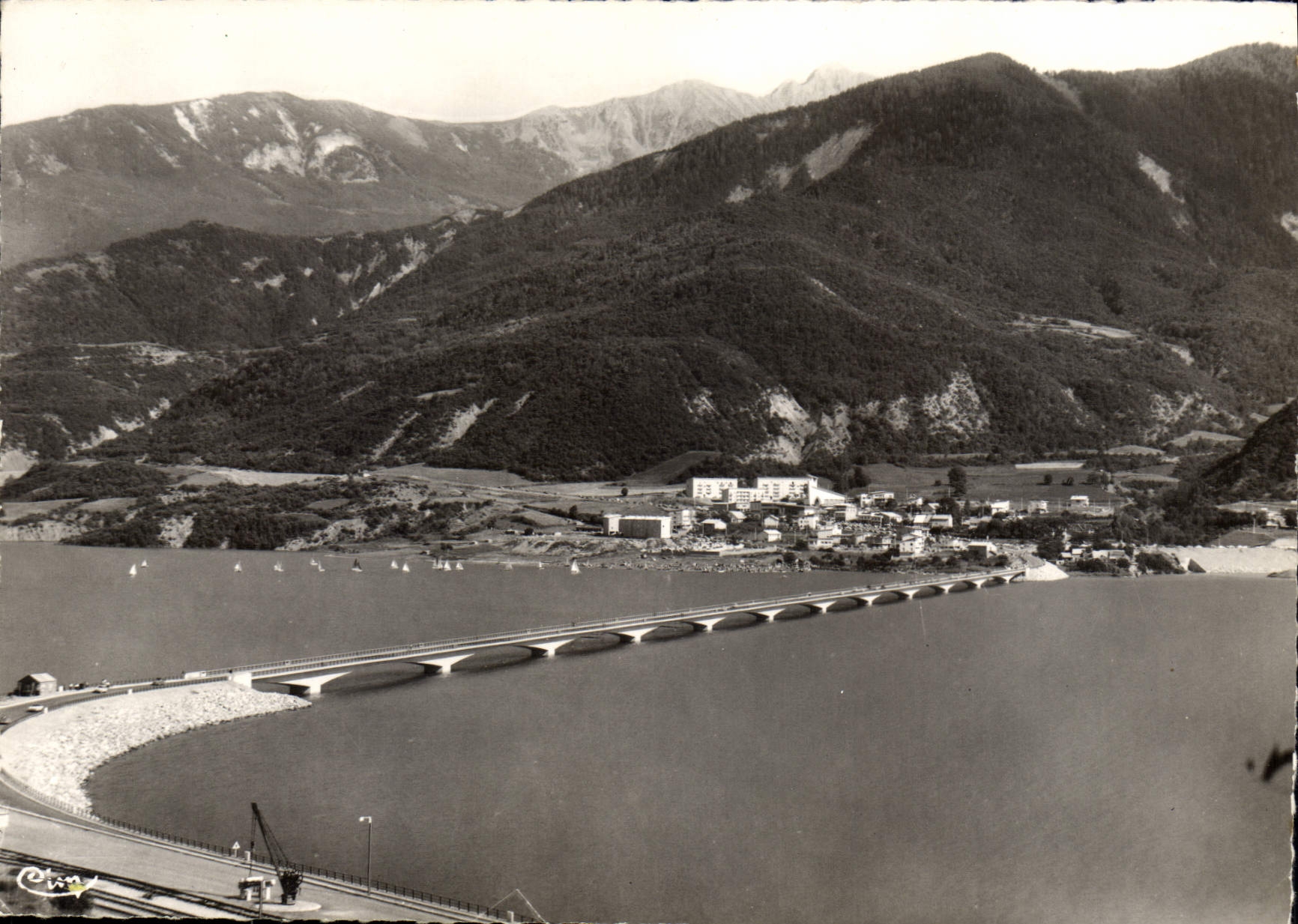 CPA Savines le Lac Htes Alpes Le Pont sur le Lac et Savines vue generale 