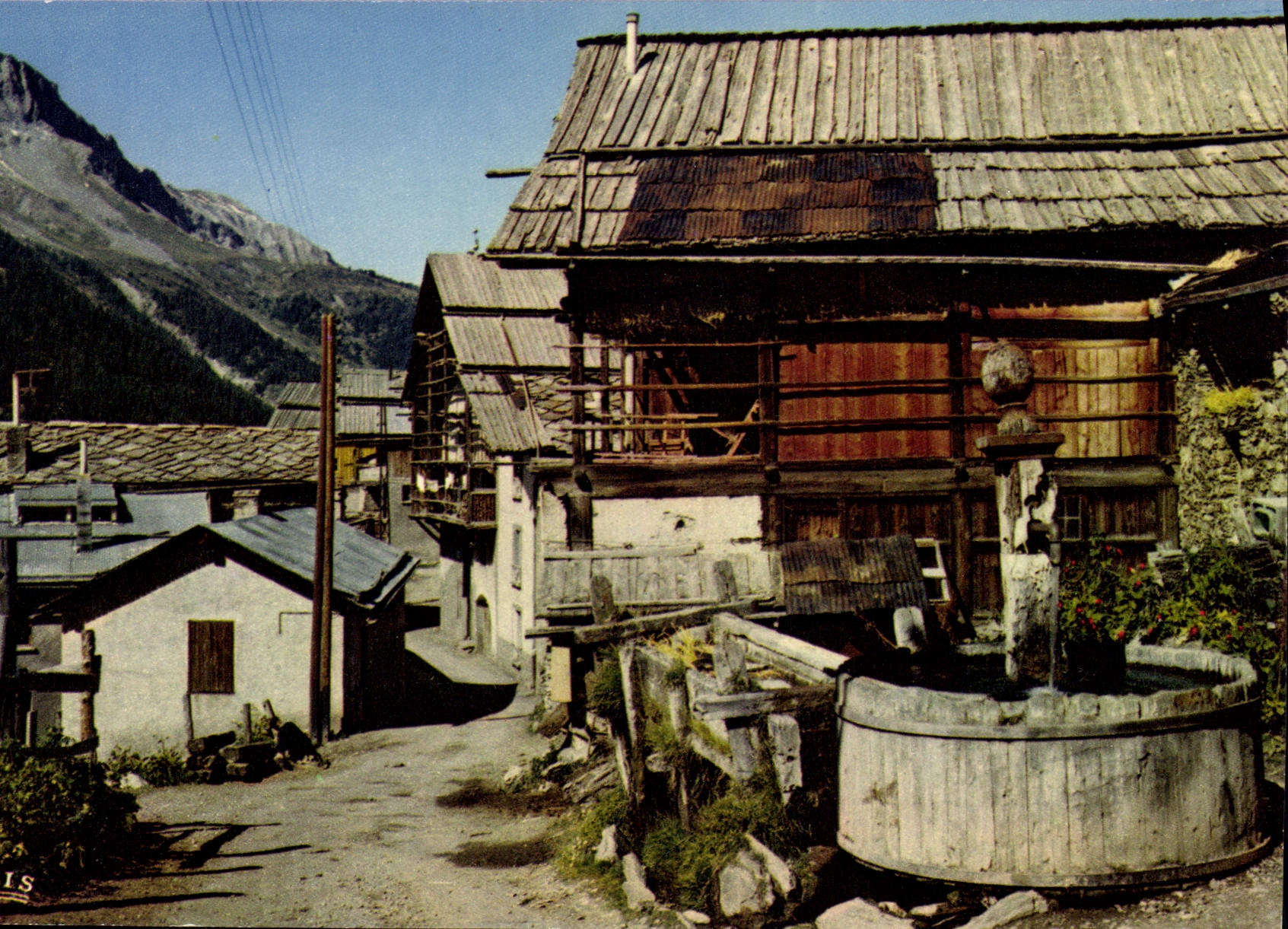 CPA Le Haut Odeyras H A le plus haut village d'Europe la rue du vieux village 