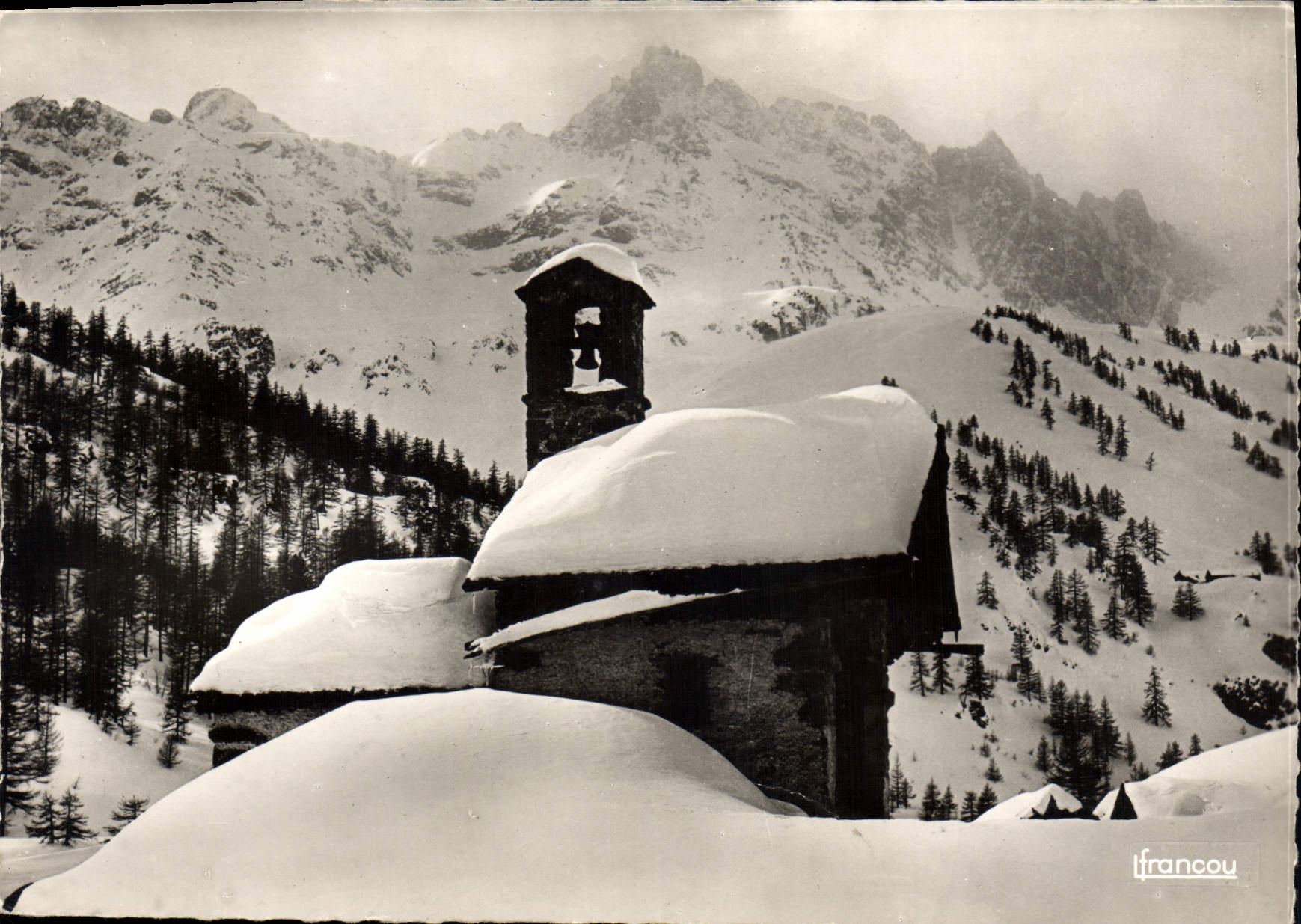 CPA Le Brianconnais Nevache Chapelle de Fontcouverte