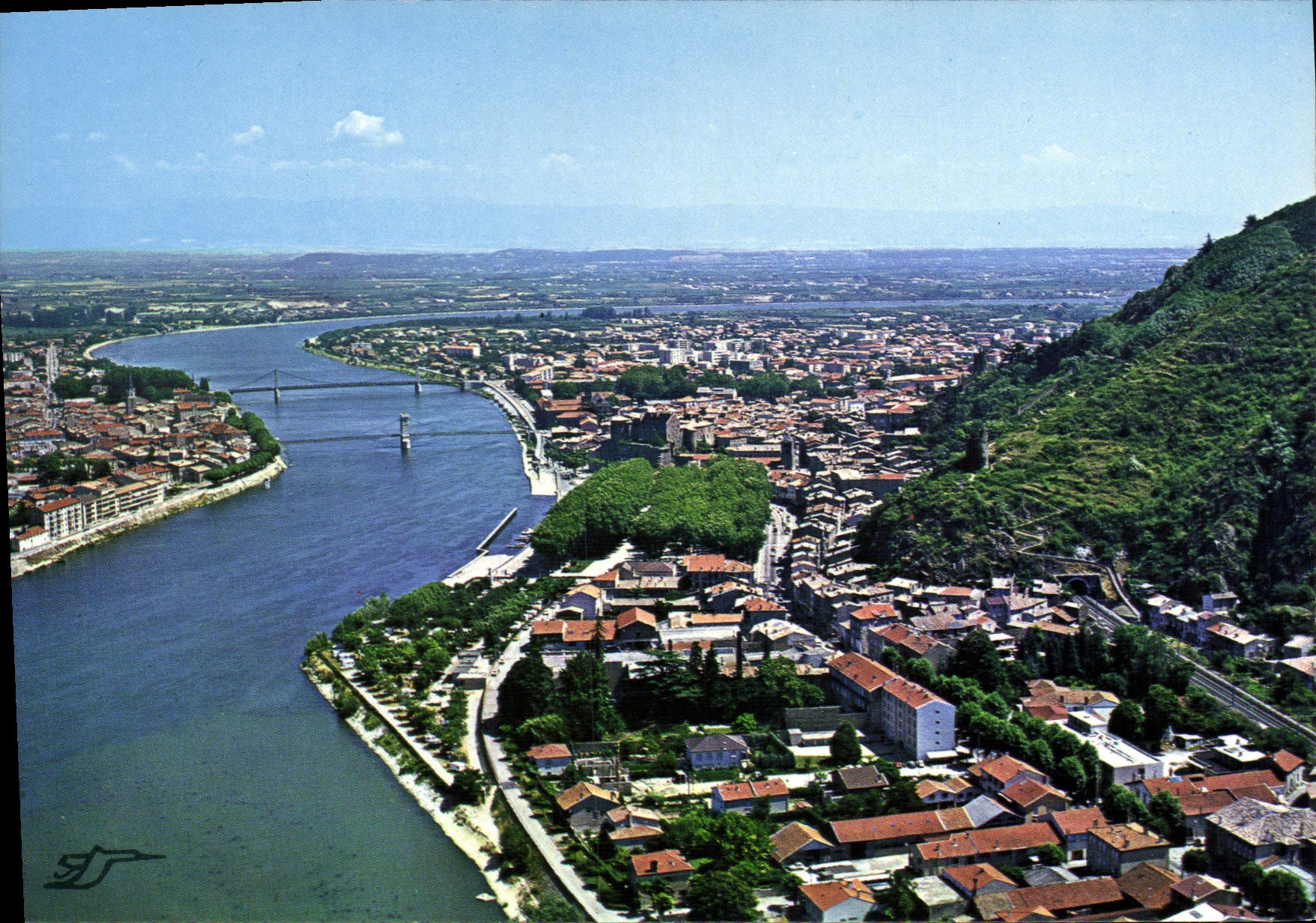 CPA Tournon Ardeche Vue generale aerienne 