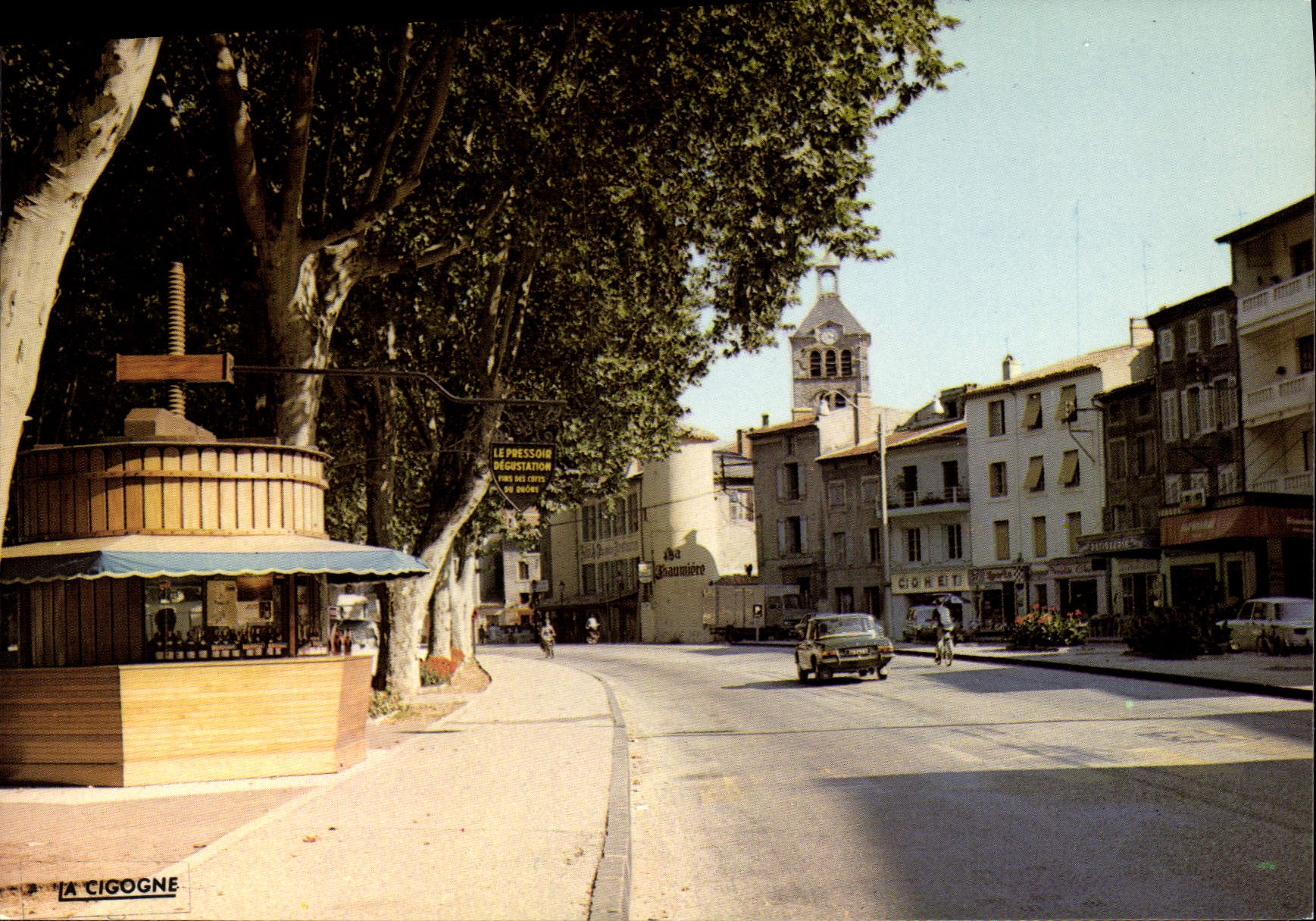 CPA Tournon Ardeche Quai Farconnet 