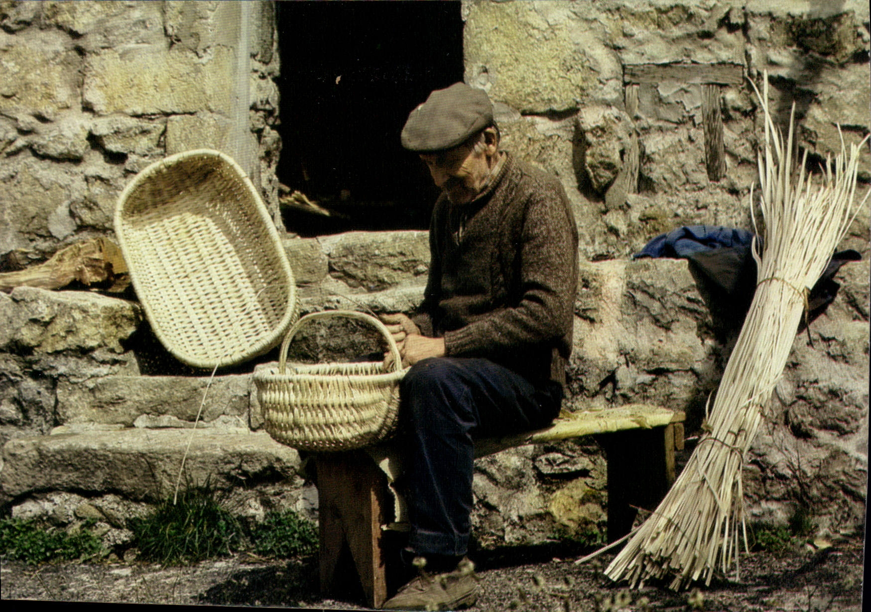 CPA La Haute Ardeche Image d'une vie simple 