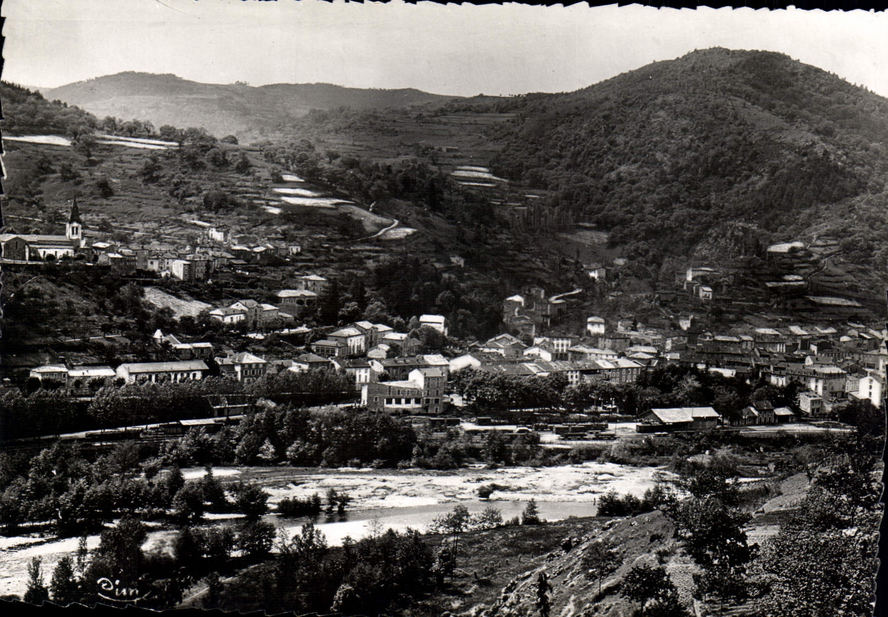 CPA Lamastre Ardeche Vue Generale Vallee du Doux et le Mont Pechelard 