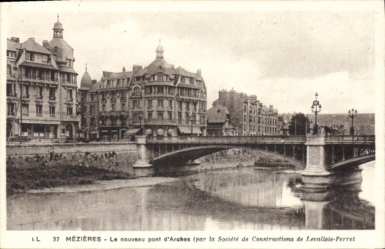 CPA Mezieres Le nouveau pont d'Arches