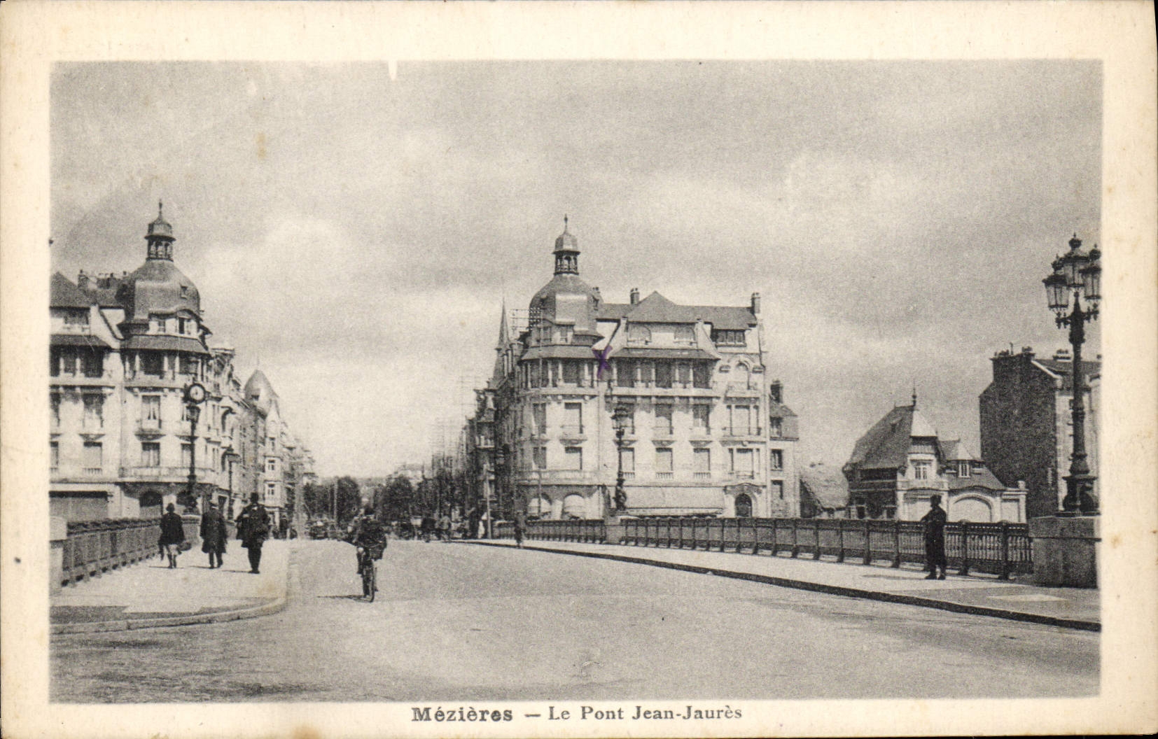 CPA Mezieres Le Pont Jean Jaures 