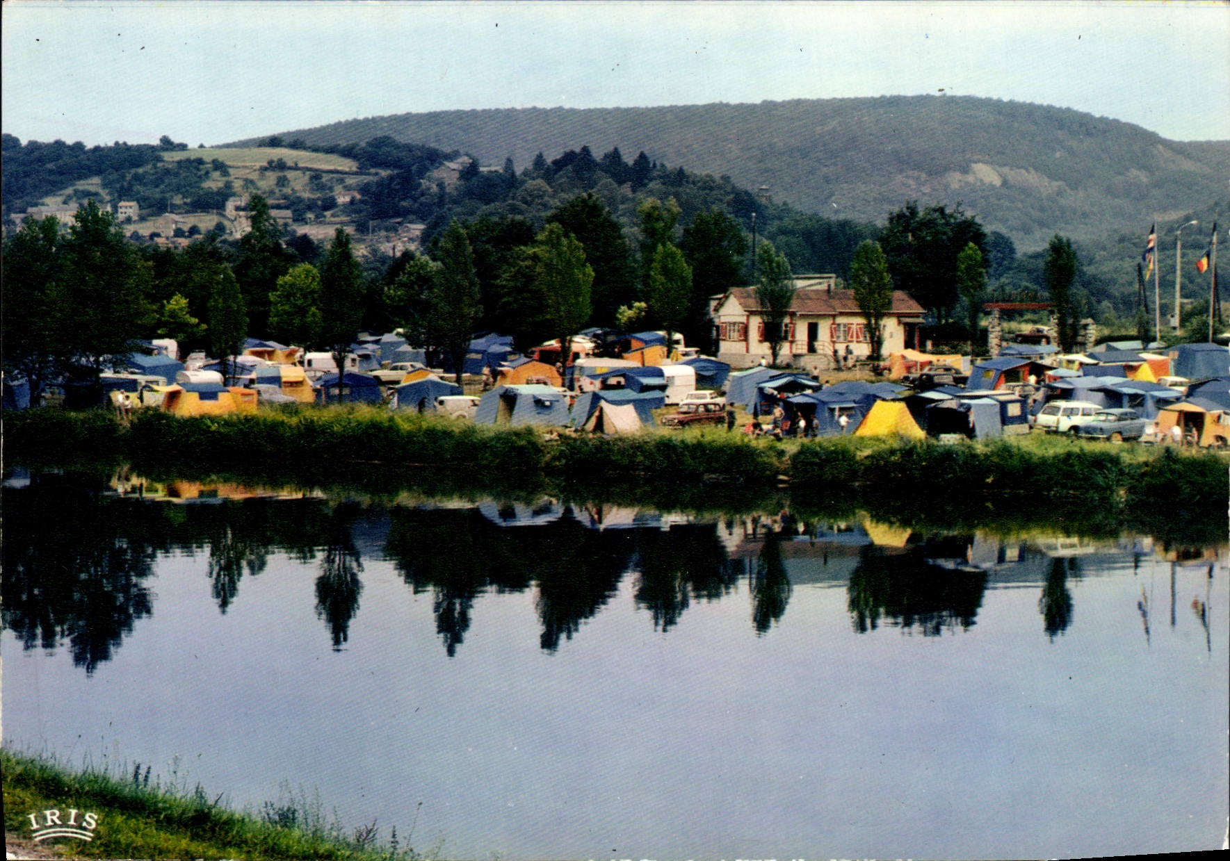 CPA Ardennes Pittoresque Montherme Le Terrain de Camping 