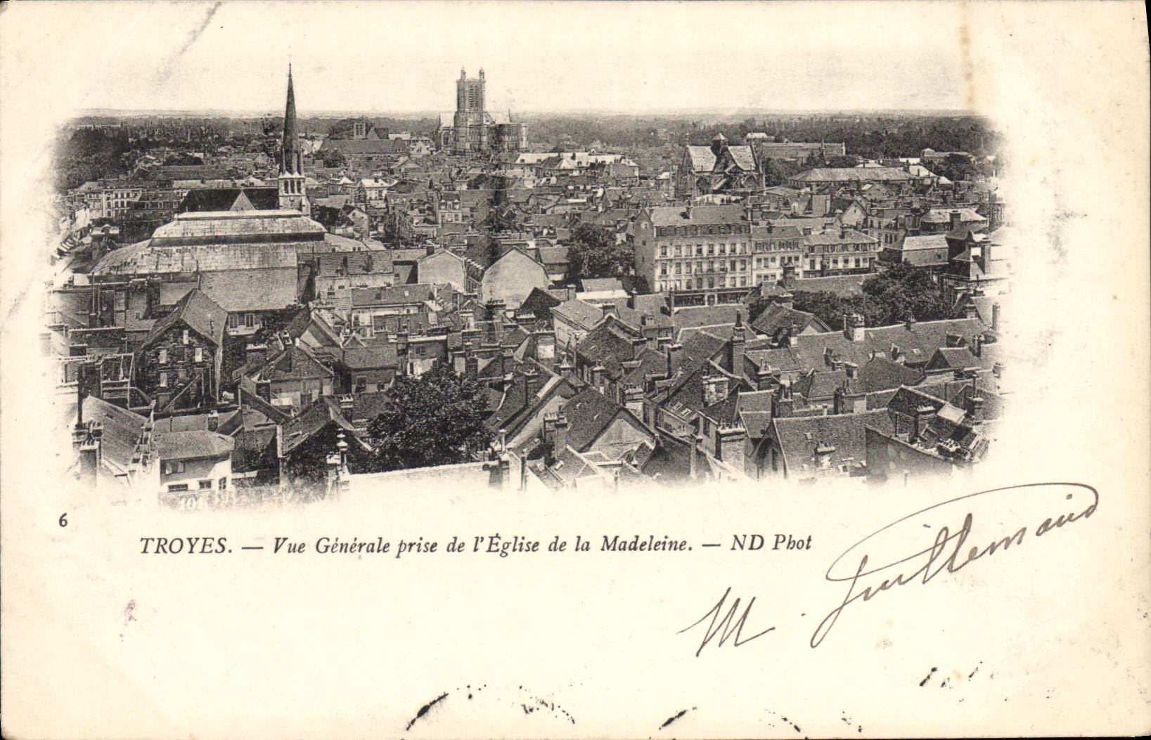 CPA Troyes Vue Generale prise de l'Eglise de la Madeleine 