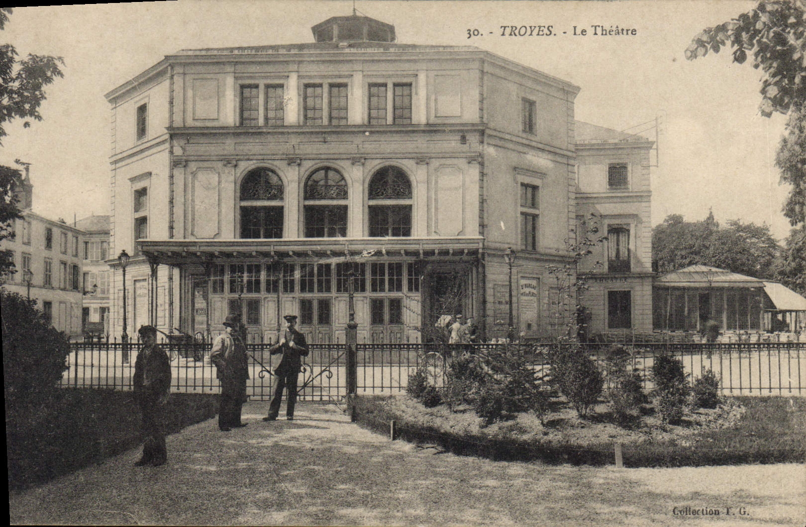 CPA Troyes Le Theatre 