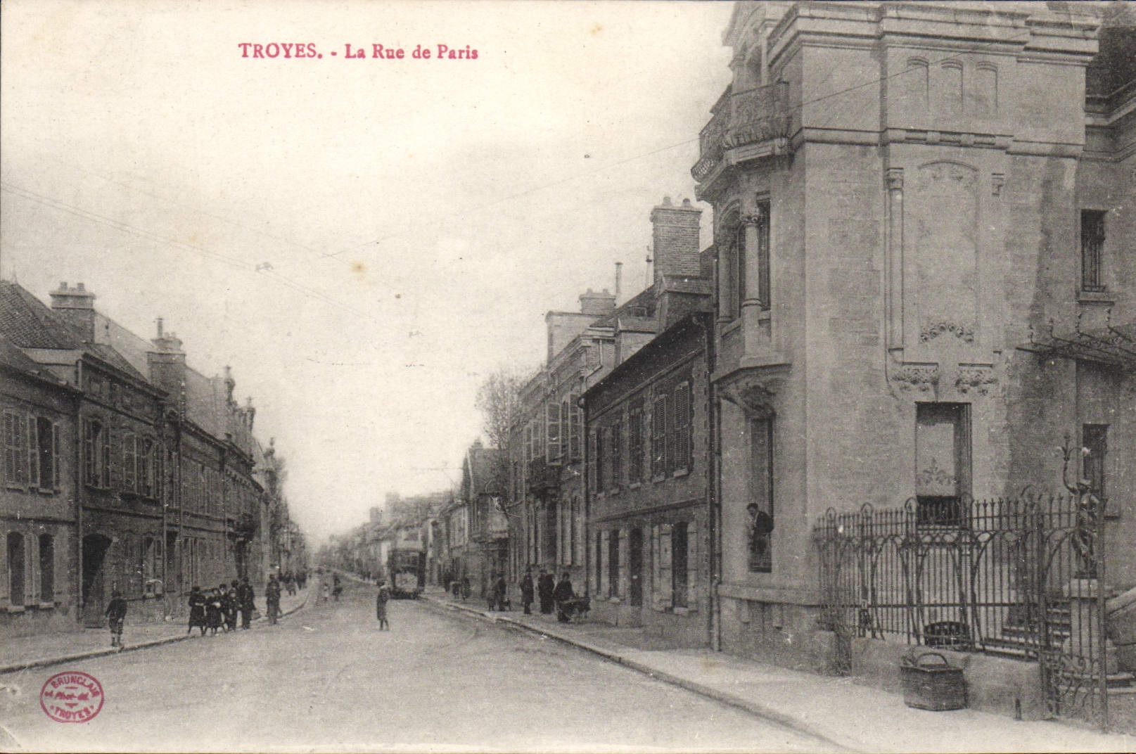 CPA Troyes La Rue de Paris 
