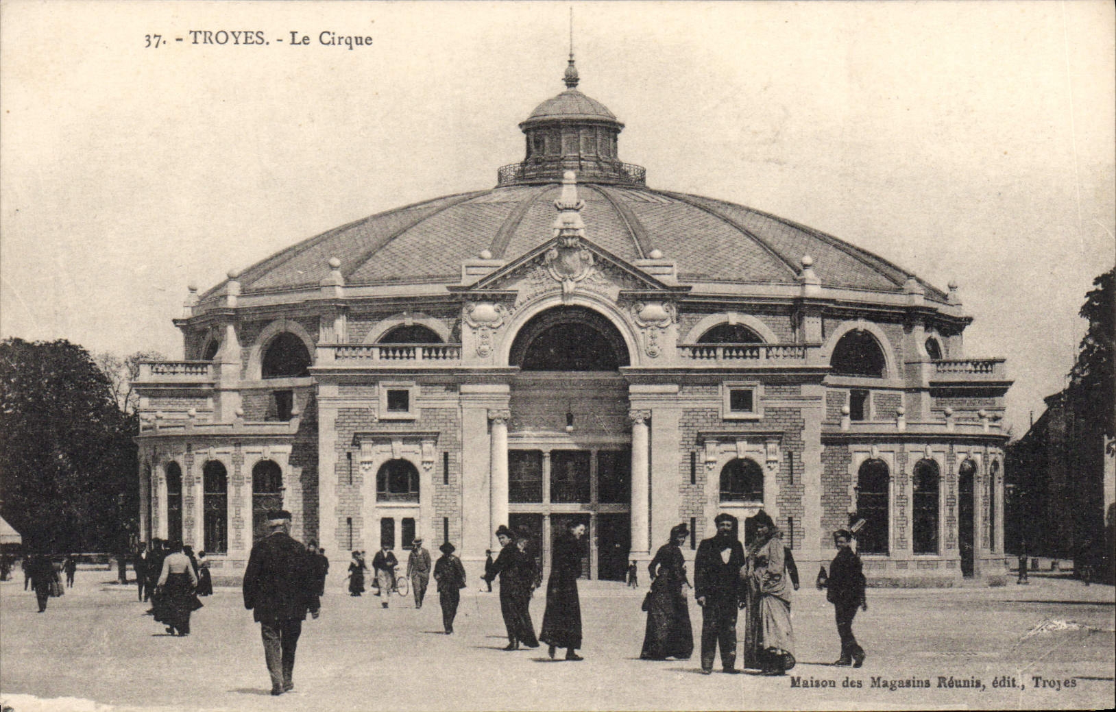 CPA Troyes Le Cirque 