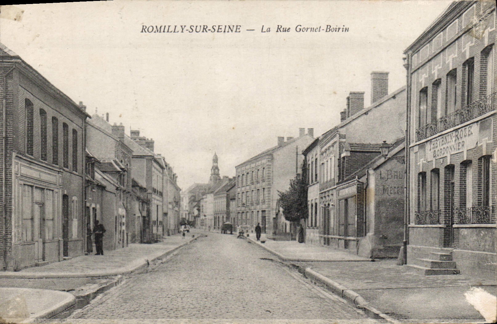 CPA Romilly sur Seine La Rue Gornet Boirin