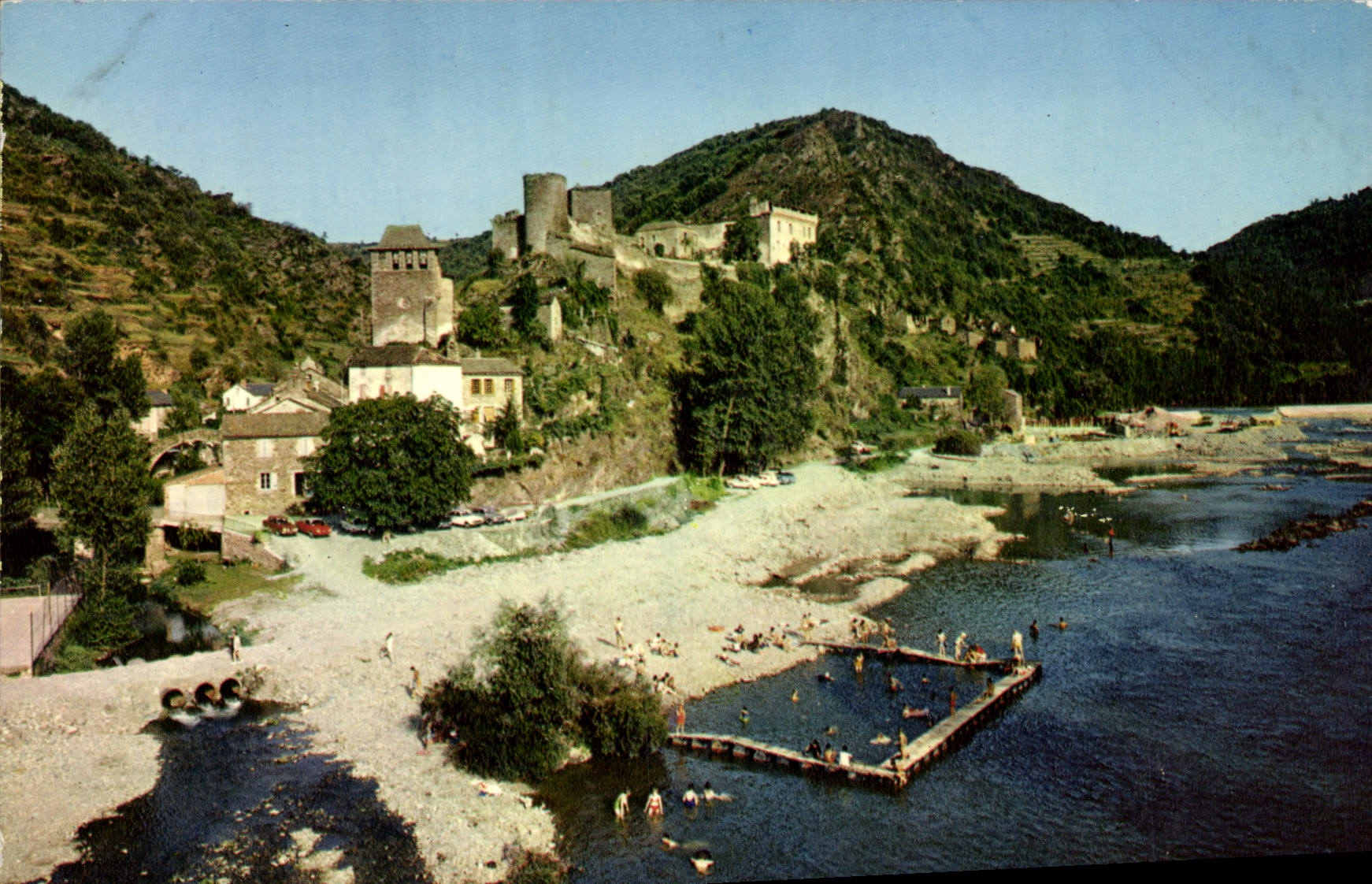 CPA Brouse le Chateau Vue generale et la baignade 