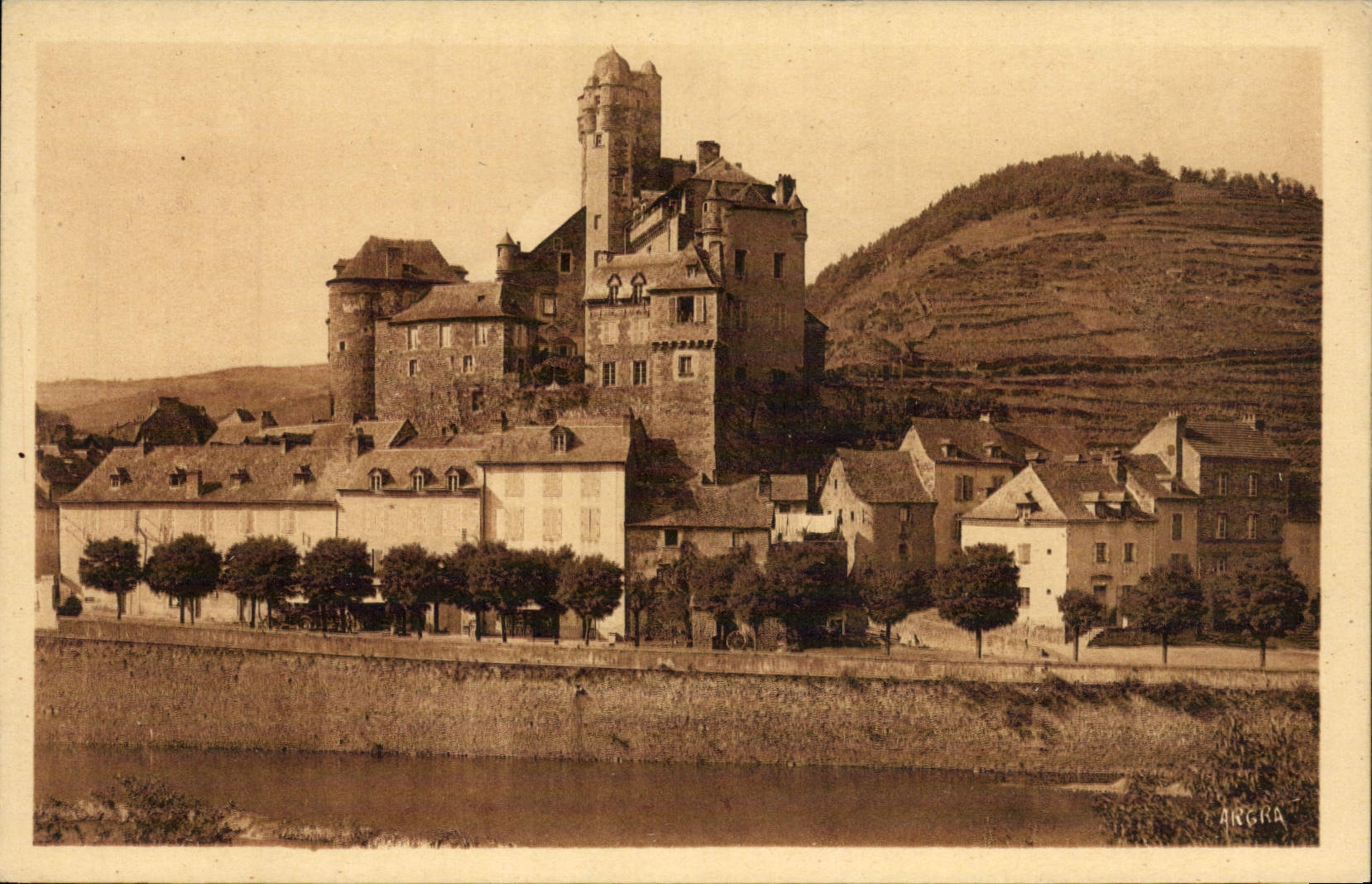 CPA Estaing Aveyron Le Chateau 