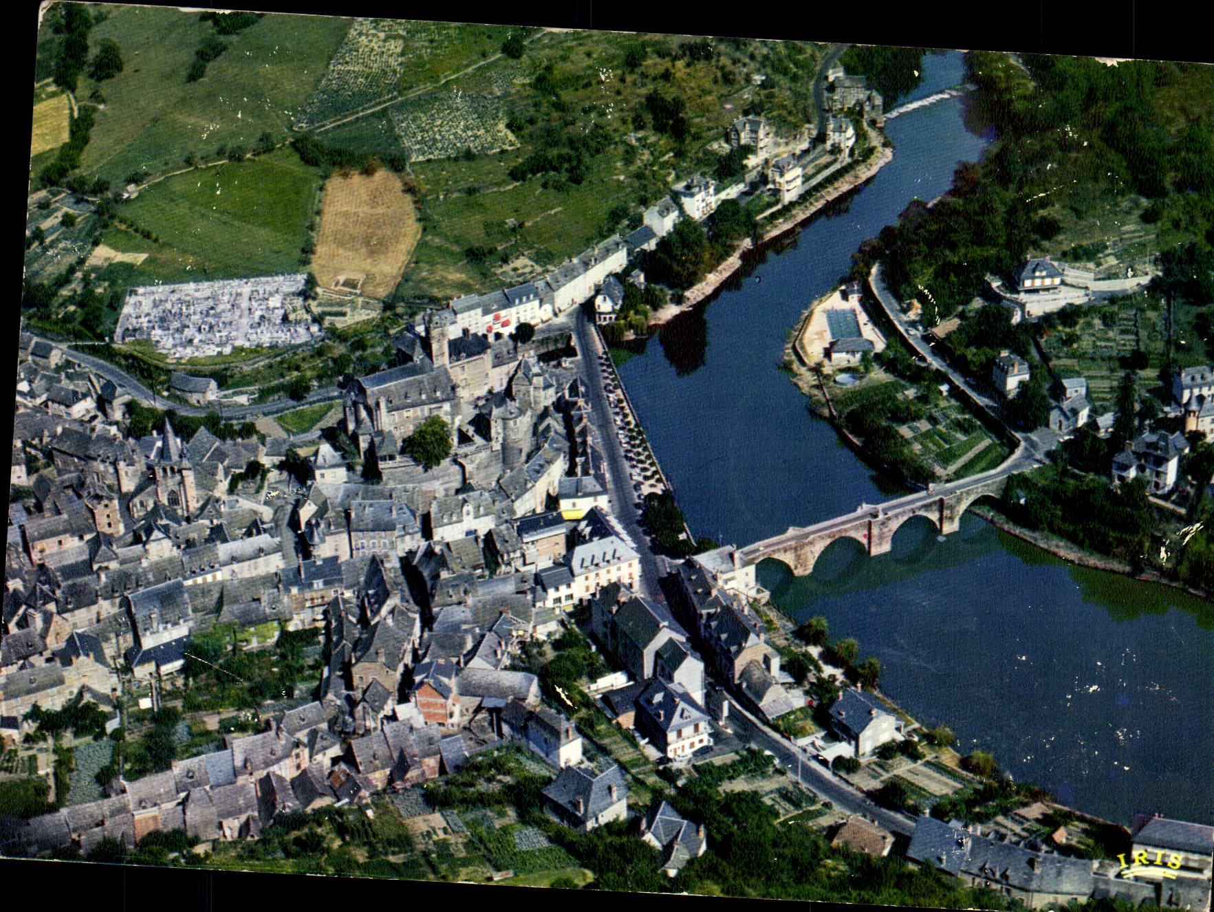 CPA Estaing Aveyron La vallee du Lot et vue generale