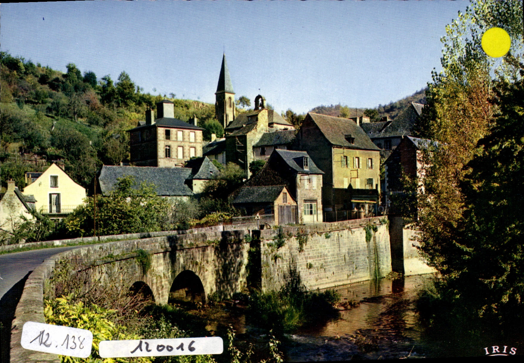 CPA Aveyron Pittoresque Villecomtal Vue generale
