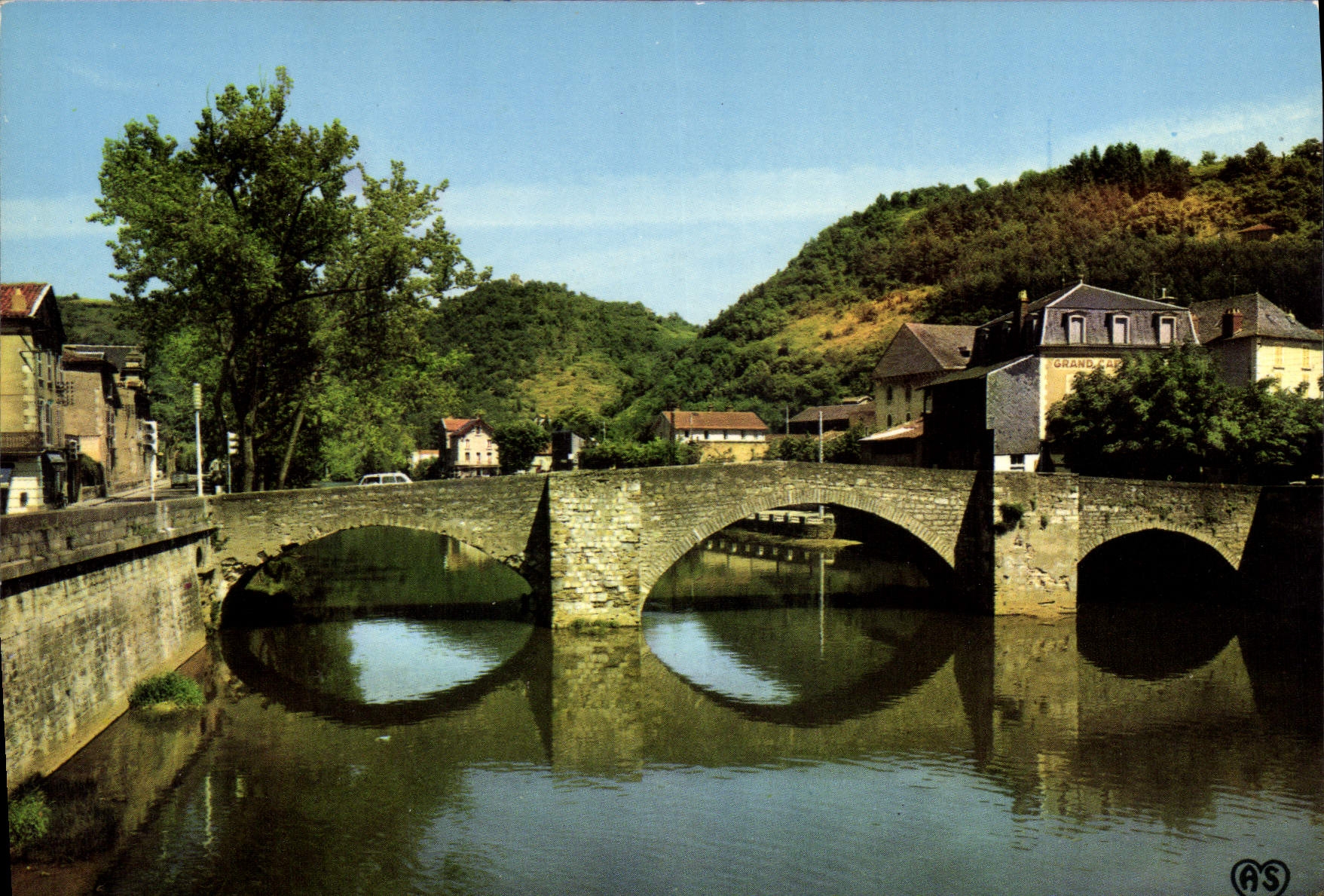 CPA Villefranche de Rouergue Aveyron L'Aveyron et le Pont des Consuls
