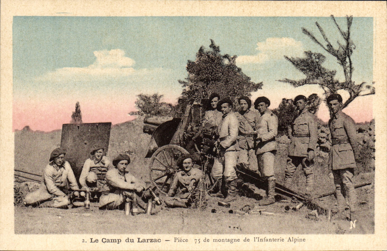CPA Le Camp du Larzac Piece 75 de Montagne de l'Infanterie Alpine 