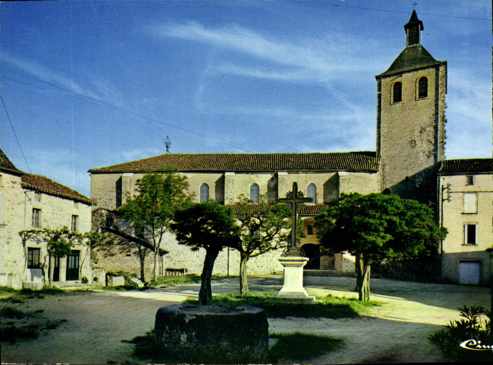 CPA Peyrusse Le Roc Aveyron l'Eglise La Place des 13 Vents