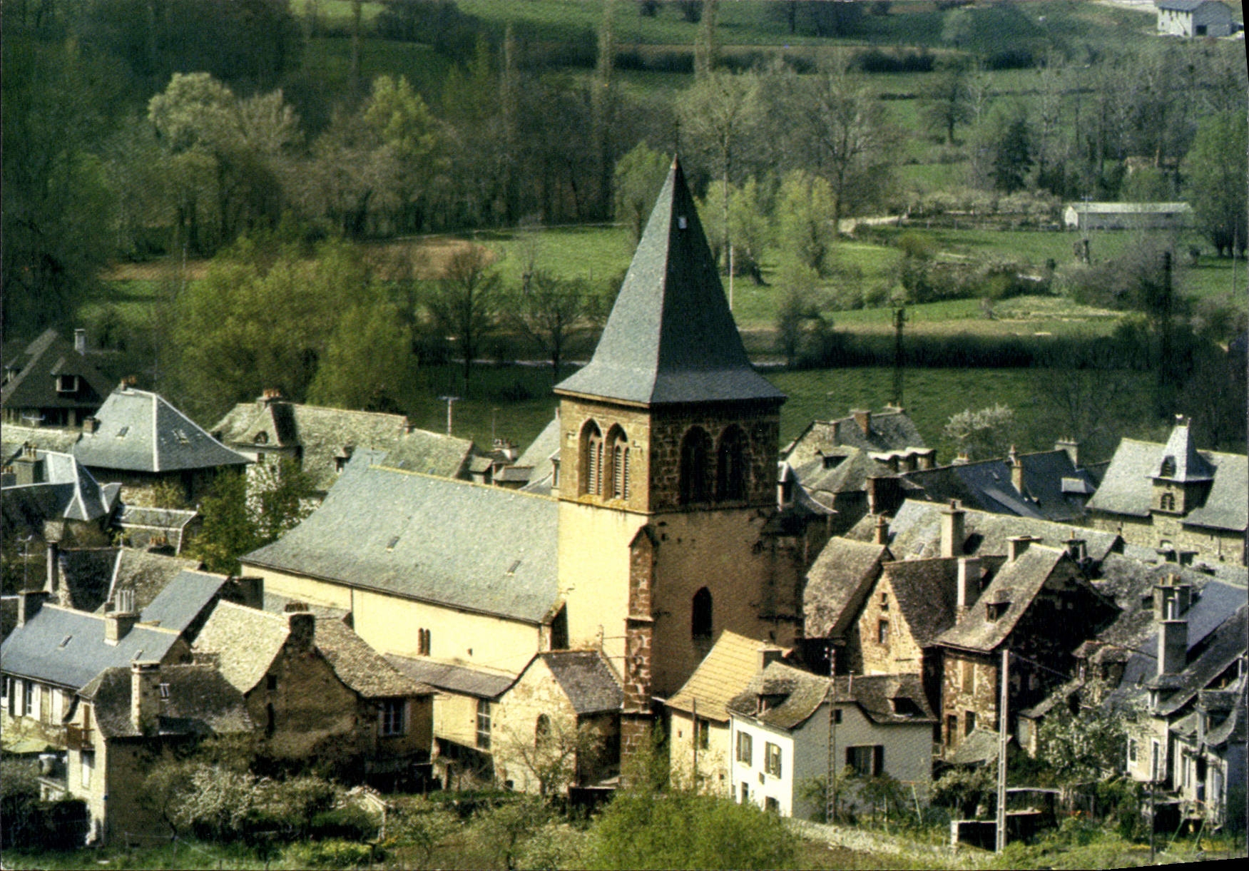 CPA Valady Aveyron Vue generale