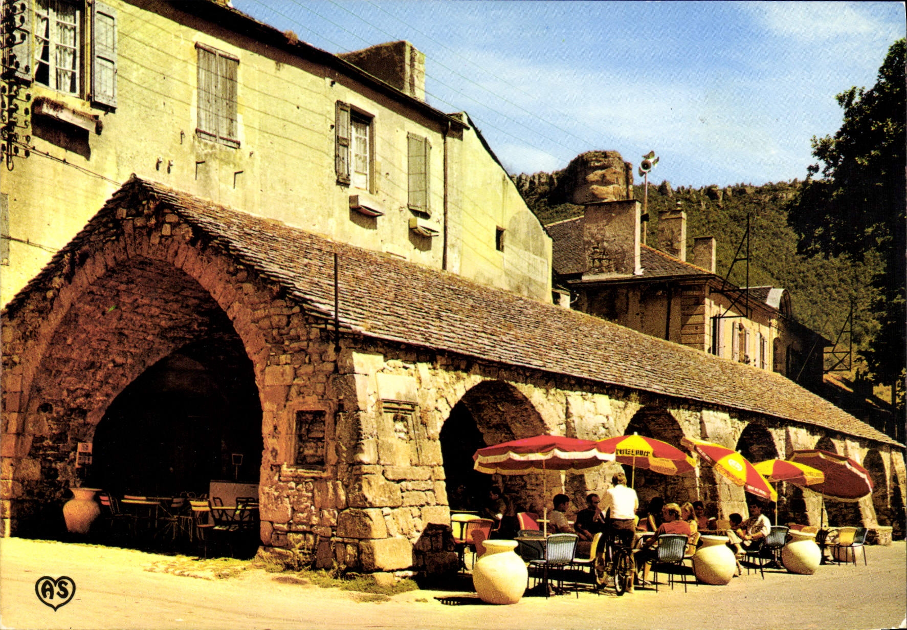 CPA Nant Aveyron Les Halles 