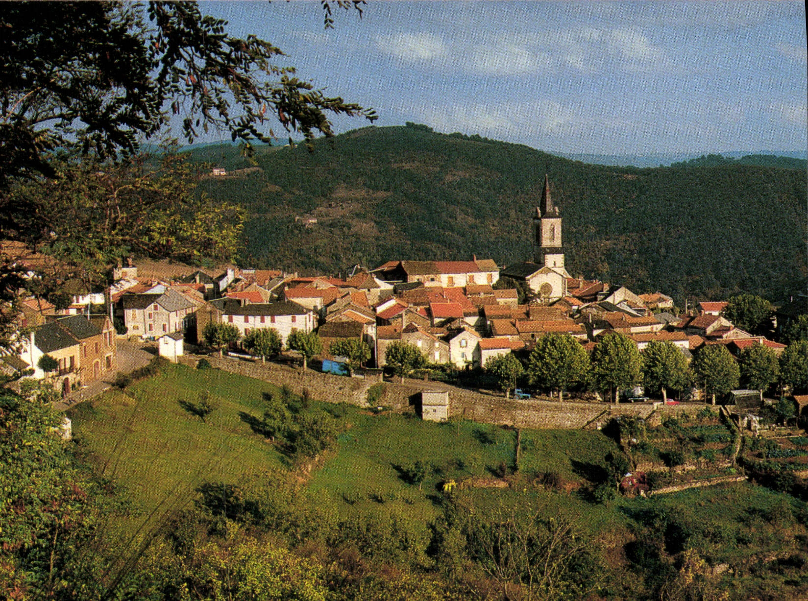 CPA Images de France Aveyron Broquies Vue generale