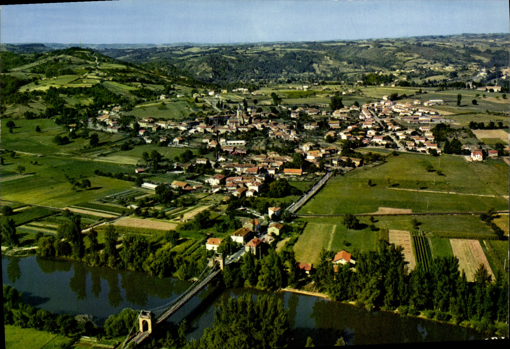 CPA Livinhac le Haut Aveyron Les bords du Lot