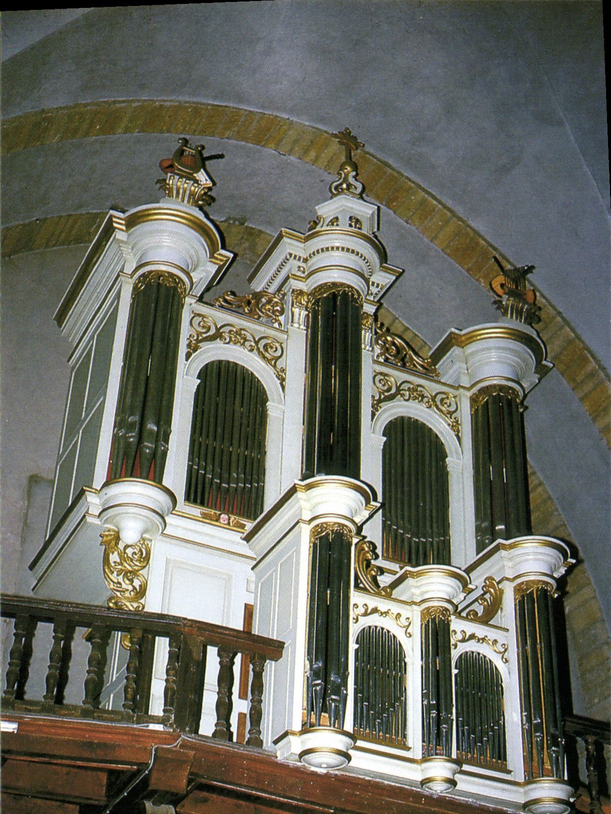 CPA Images de France Aveyron Saint Geniez d'Olt Le buffet d'Orgue de l'Eglise
