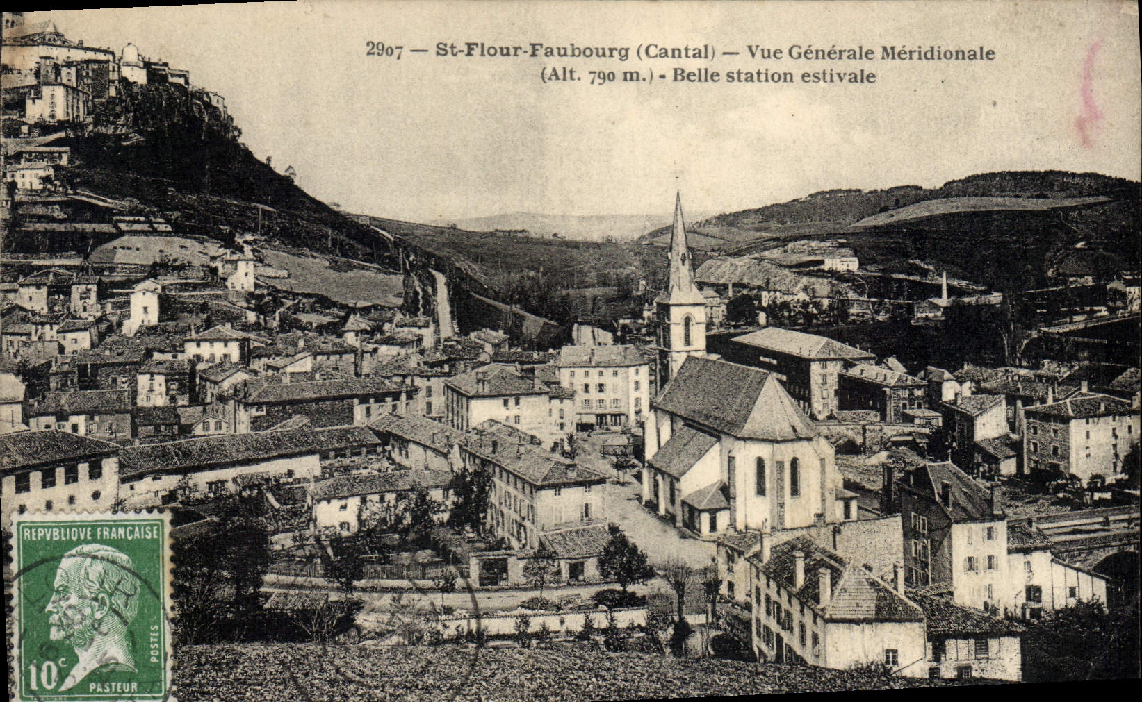 CPA St Flour Faubourg Cantal Vue Generale Meridionale Belle Station estivale 