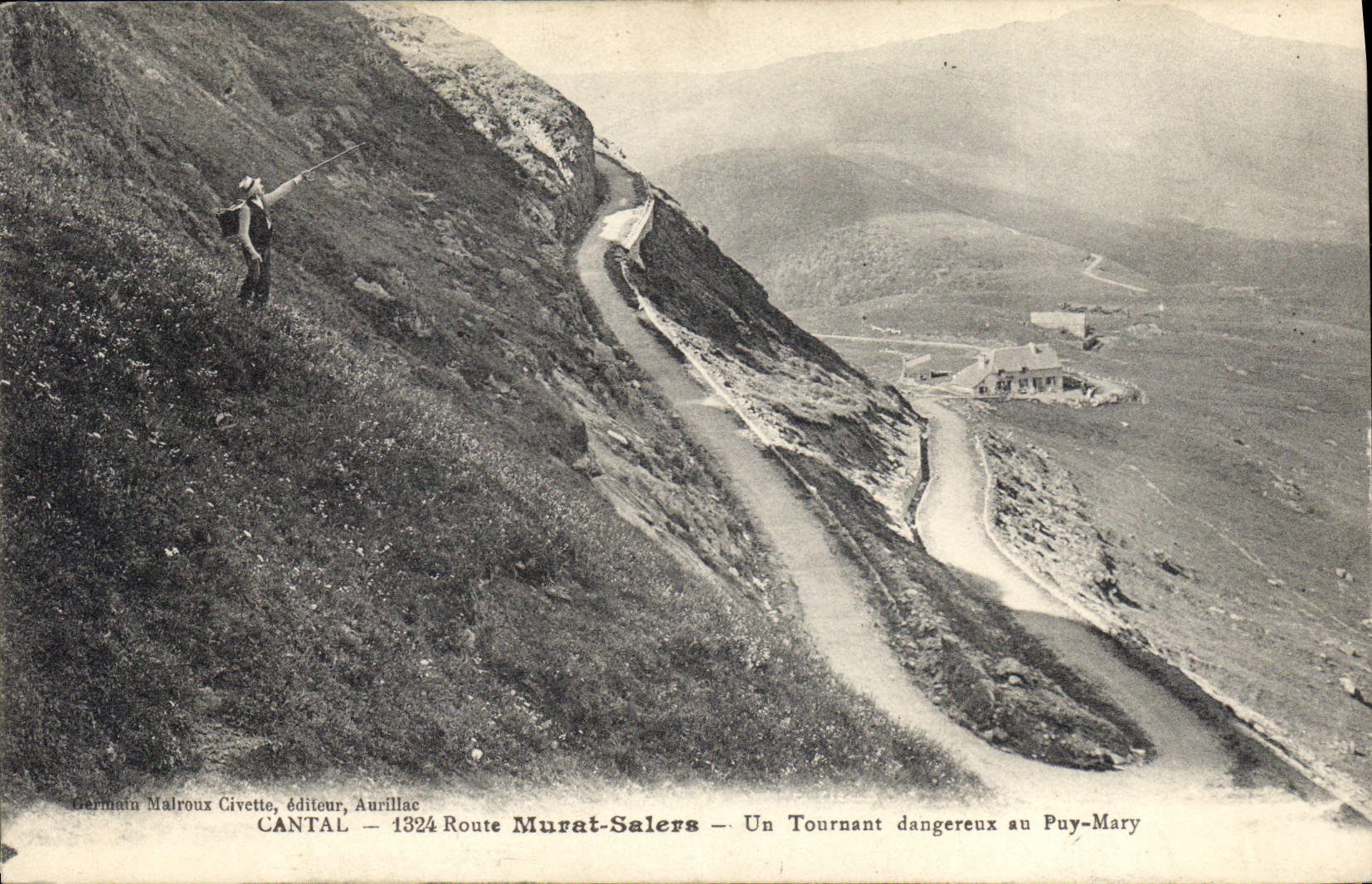CPA Cantal Route Murat Salers Un Tournant dangereux au Puy Mary