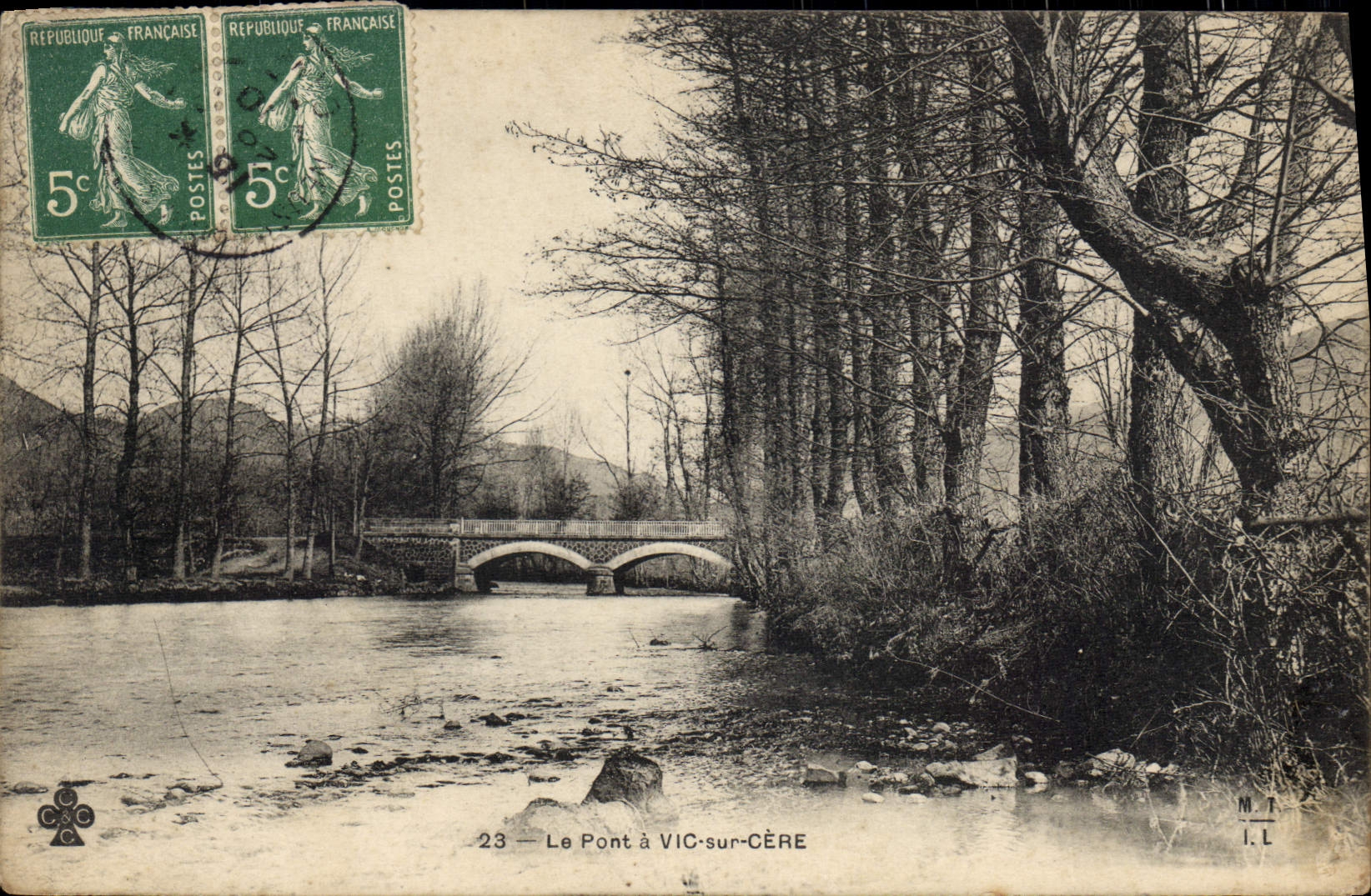 CPA Le Pont a Vic sur Cere 
