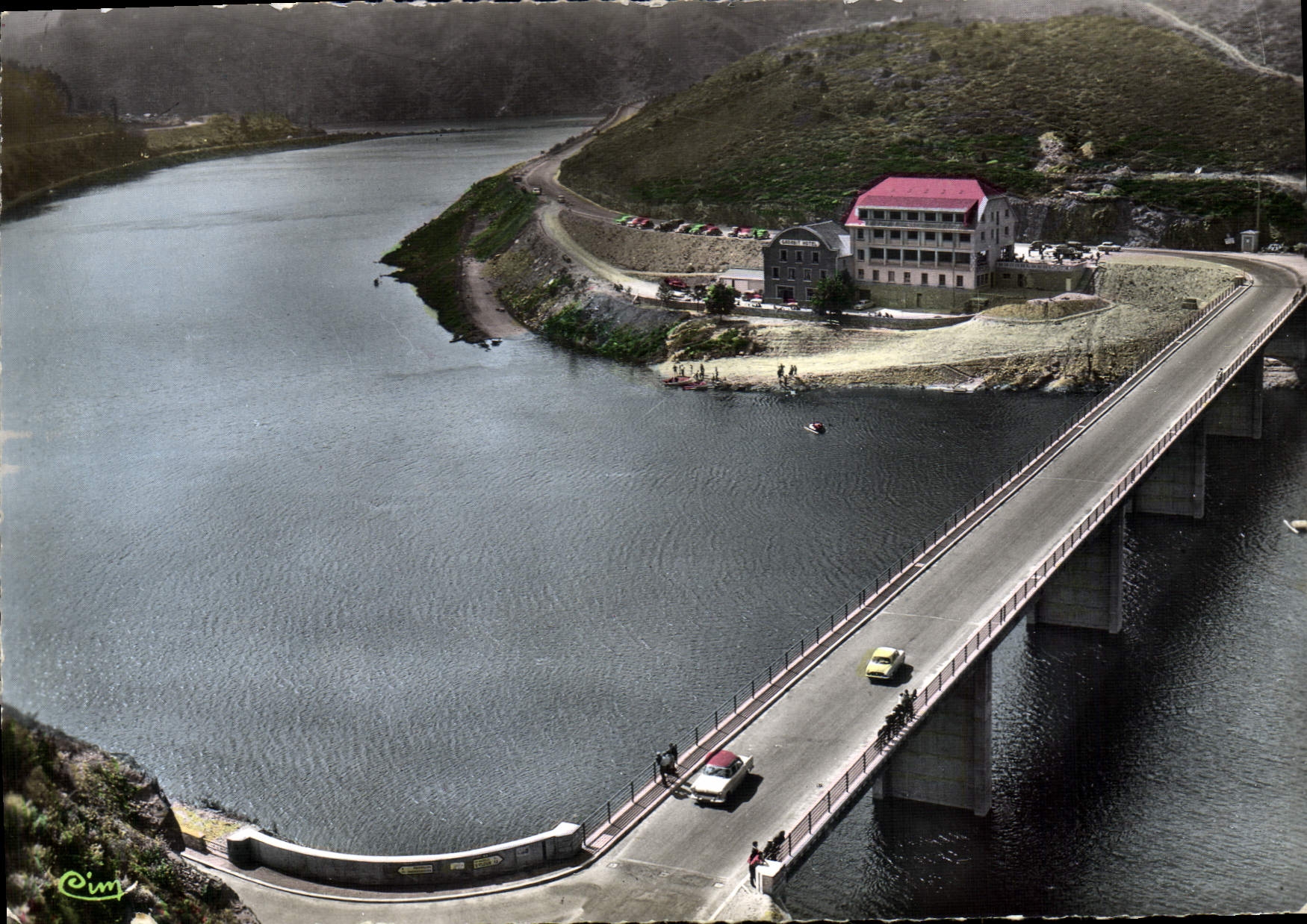 CPA Vue sur le Lac de Garabit Cantal
