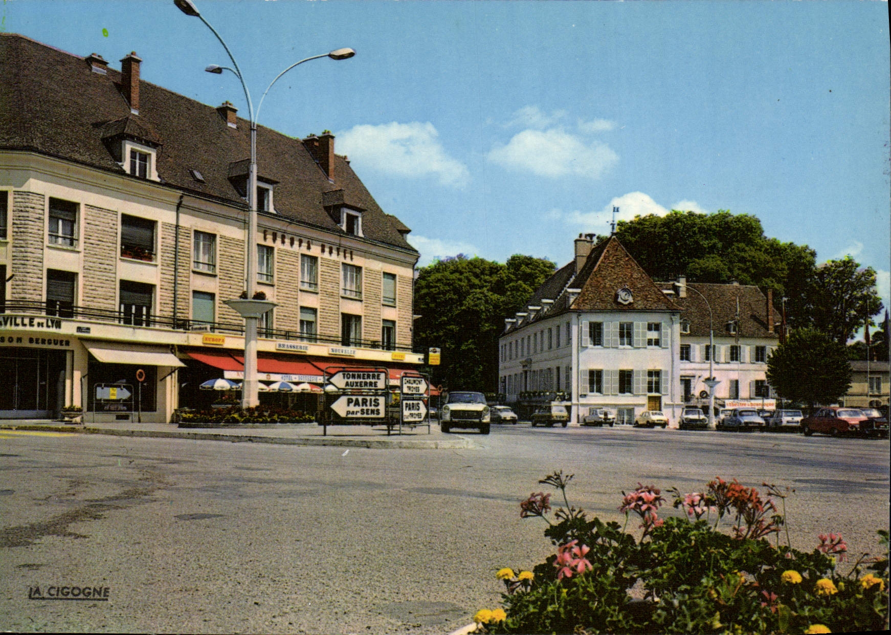 CPSM CHATILLON-sur-SEINE place de la Résistance