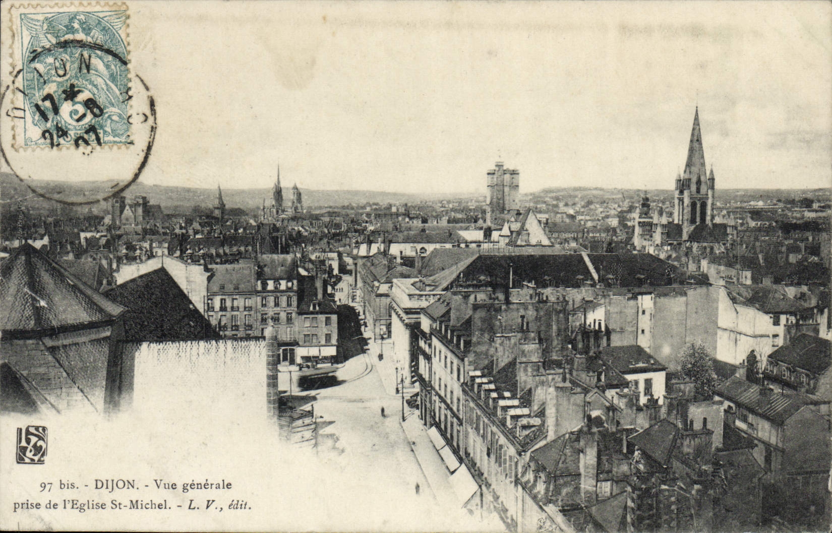 CPA DIJON vue générale prise de l'église Saint-Michel