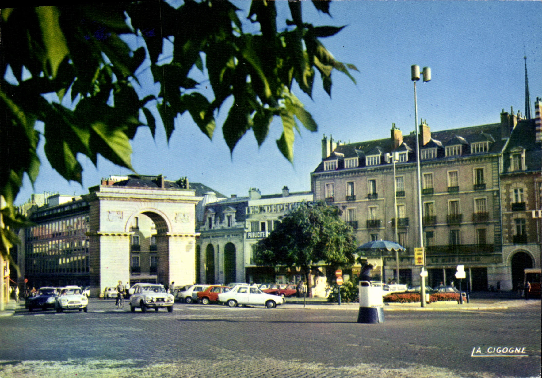 CPSM DIJON place Darcy Porte Guillaume