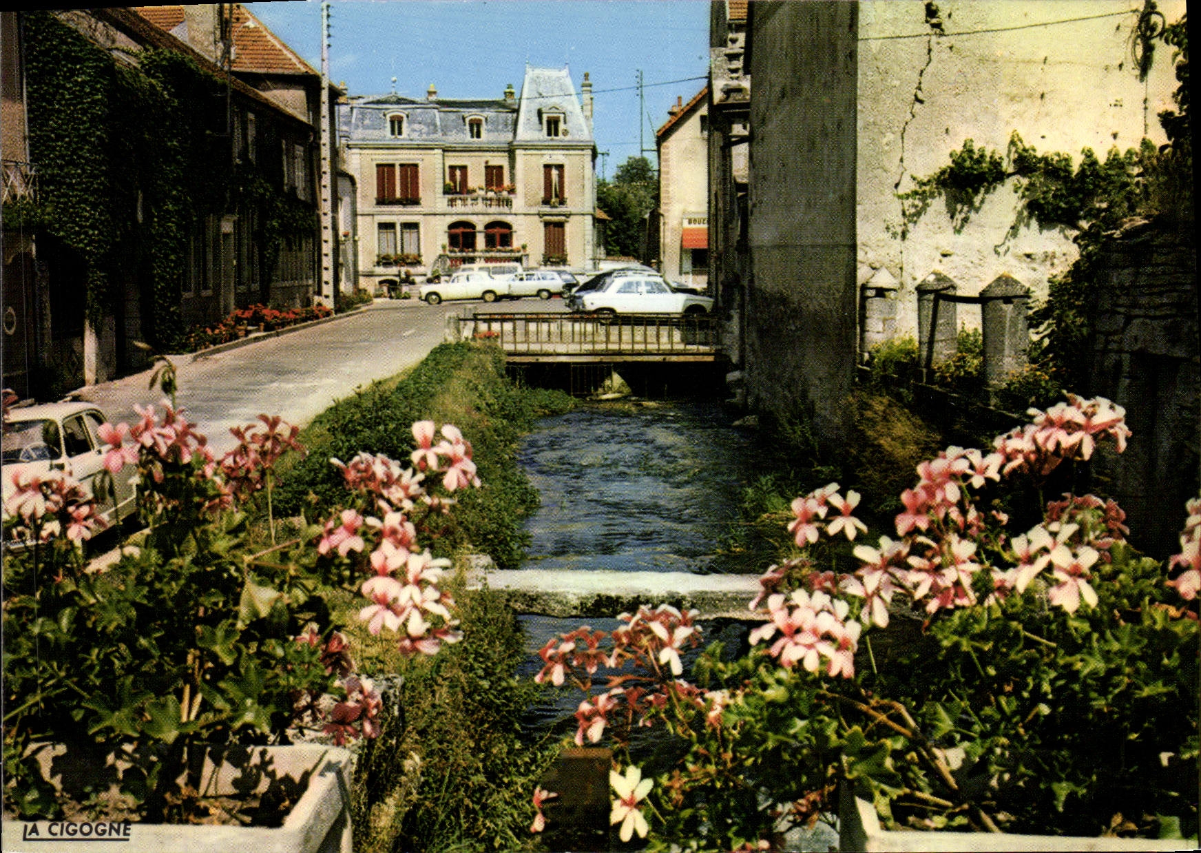 CPSM IS-sur-TILLE rives fleuries