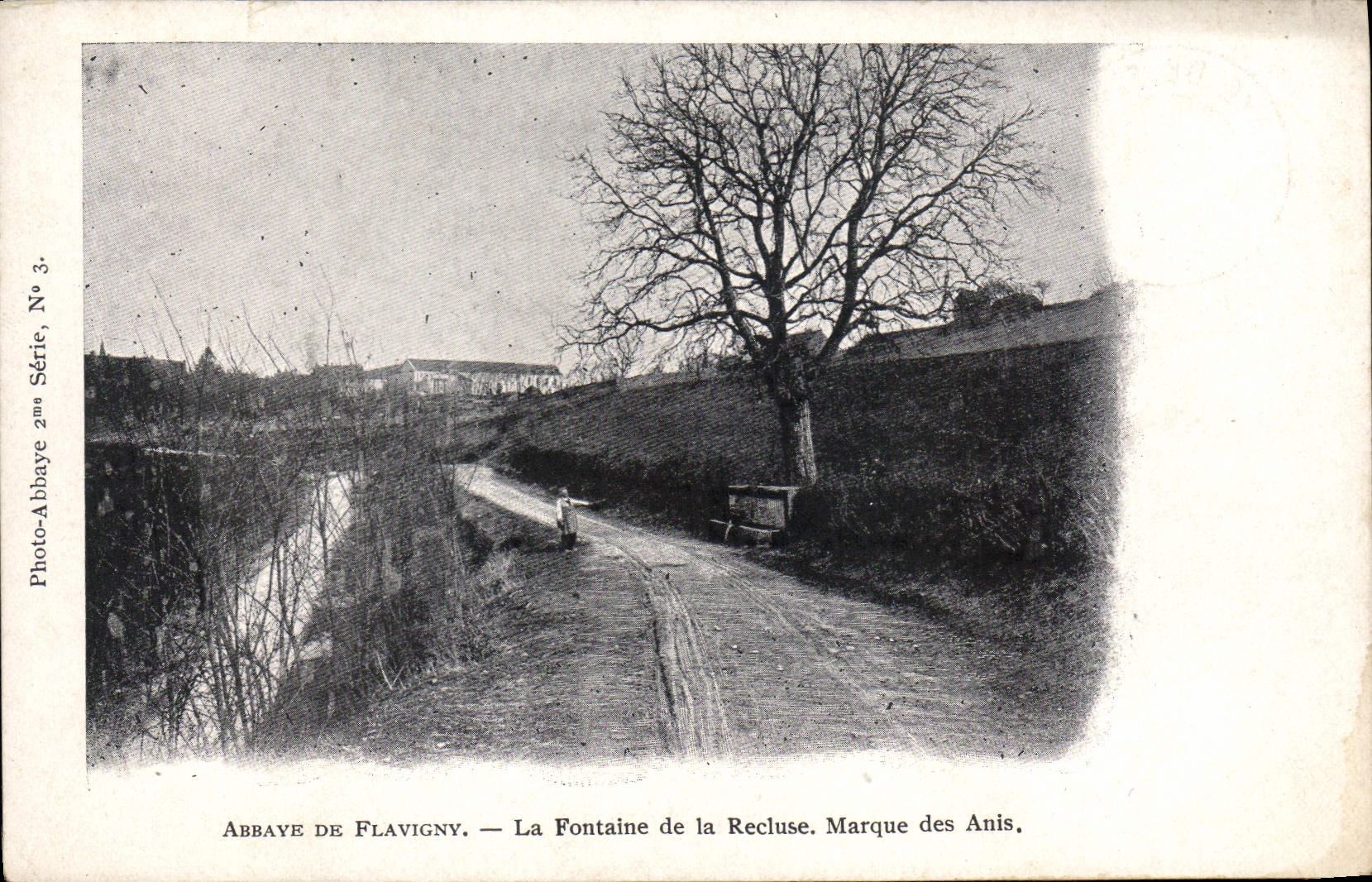 CPA FLAVIGNY abbaye fontaine