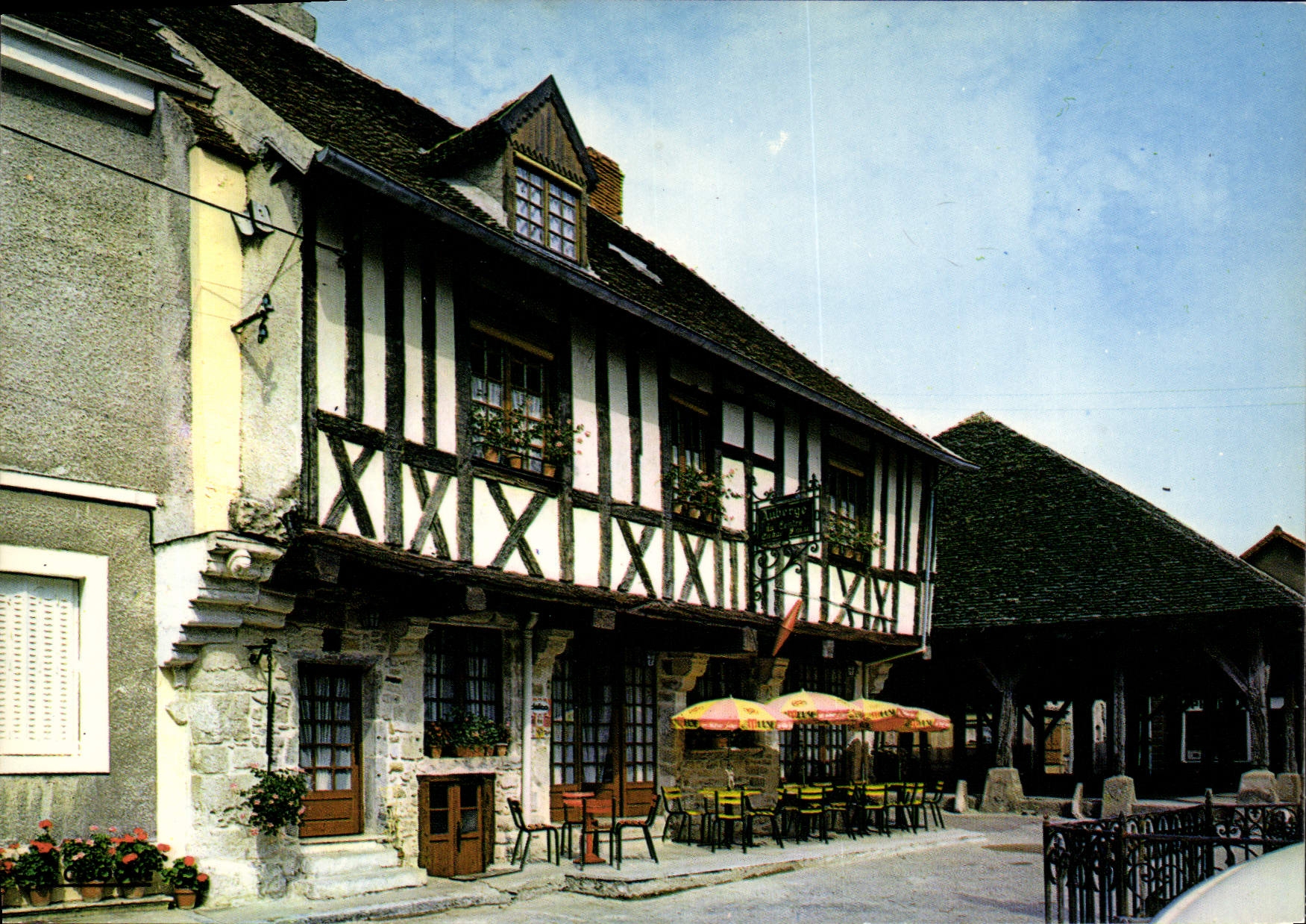 CPSM NOLAY maison lyrique vieilles Halles