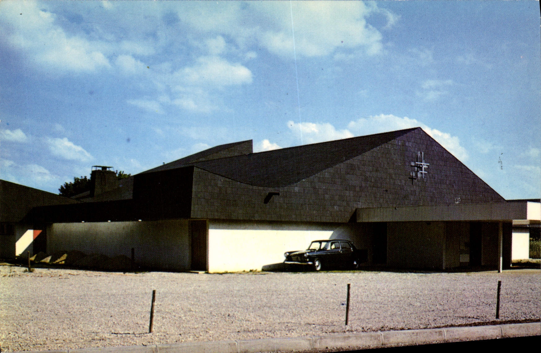 CPSM LES LAUMES église