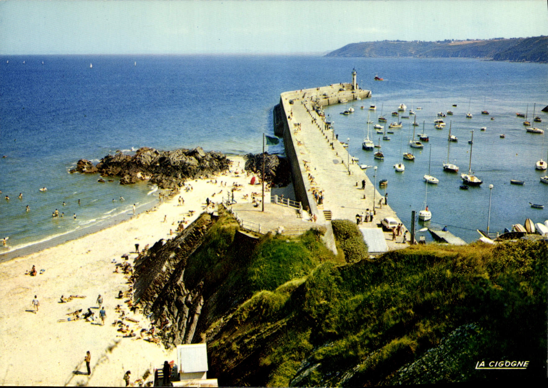 CPSM BINIC la plateforme et la jetée